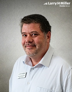 Staff member Jordan Summers from ID_44c49cd5407f