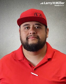Staff member Frank Aranda from ID_e97dc36df241