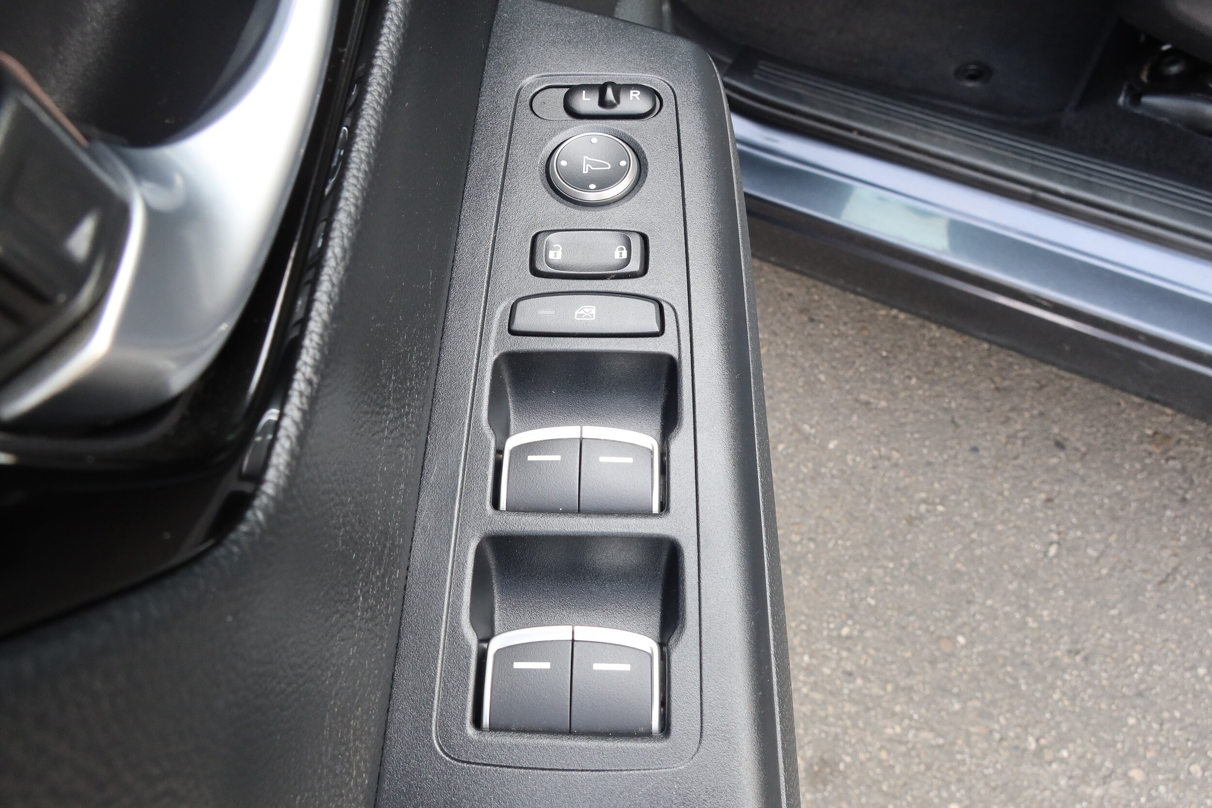2024 Honda CR-V EX-L - Photo 15