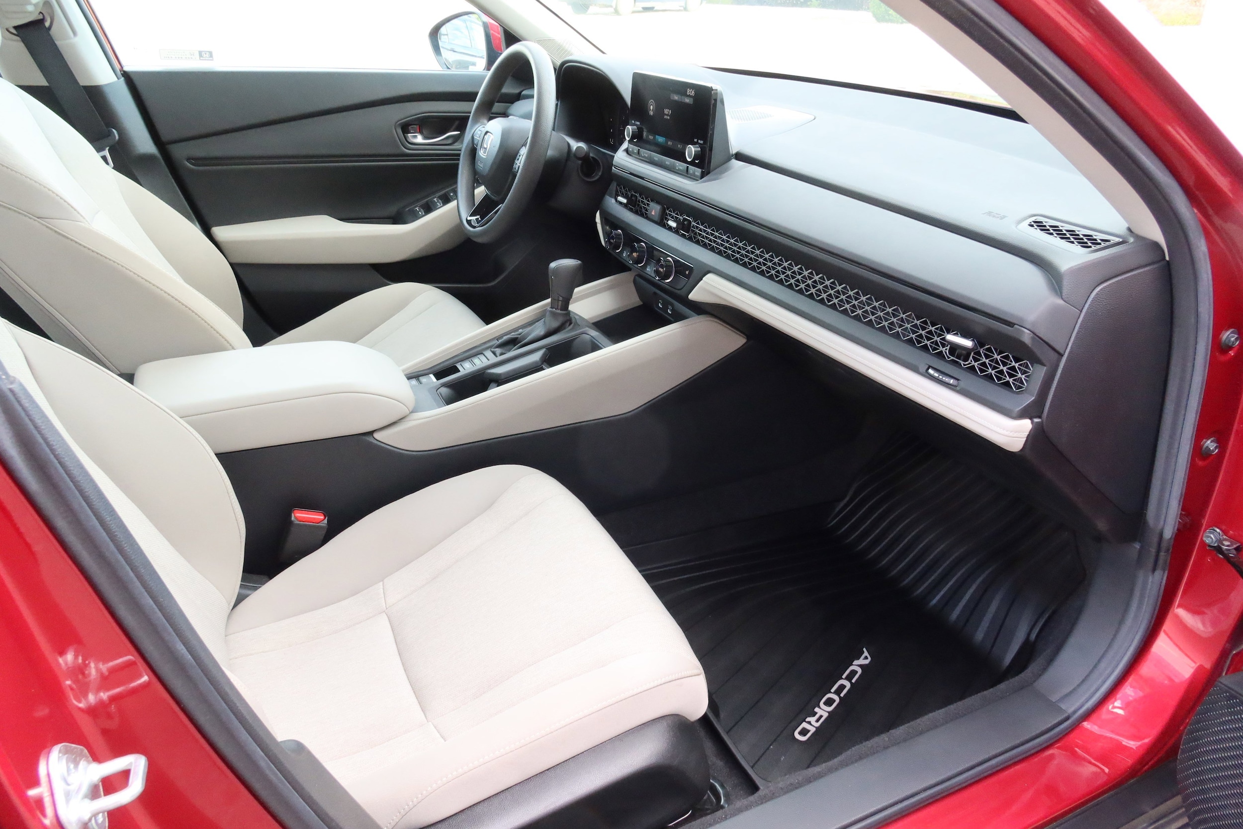 2024 Honda Accord EX - Photo 32