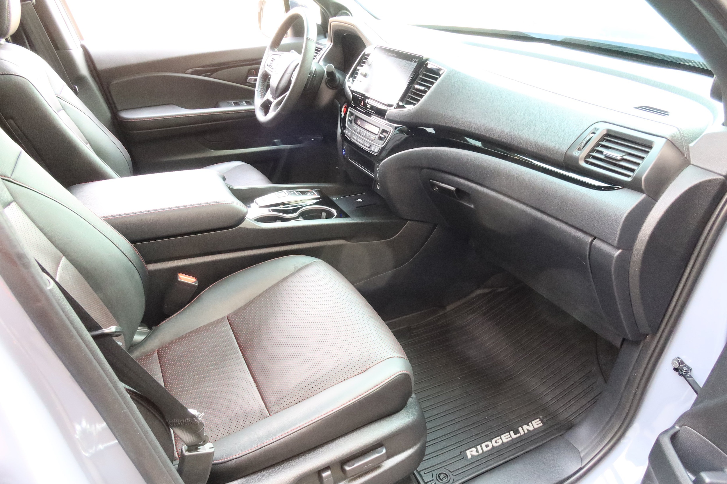 2024 Honda Ridgeline Black Edition - Photo 36