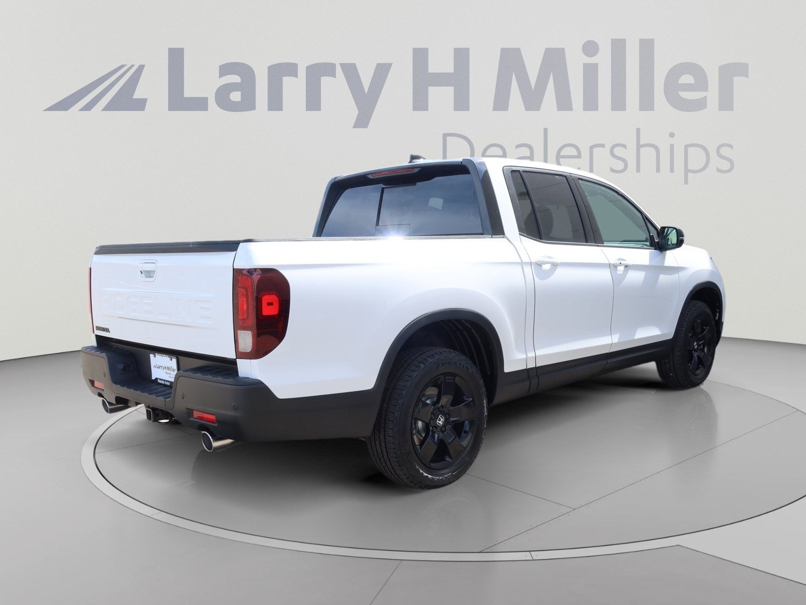 2026 Honda Ridgeline Black Edition - Photo 6