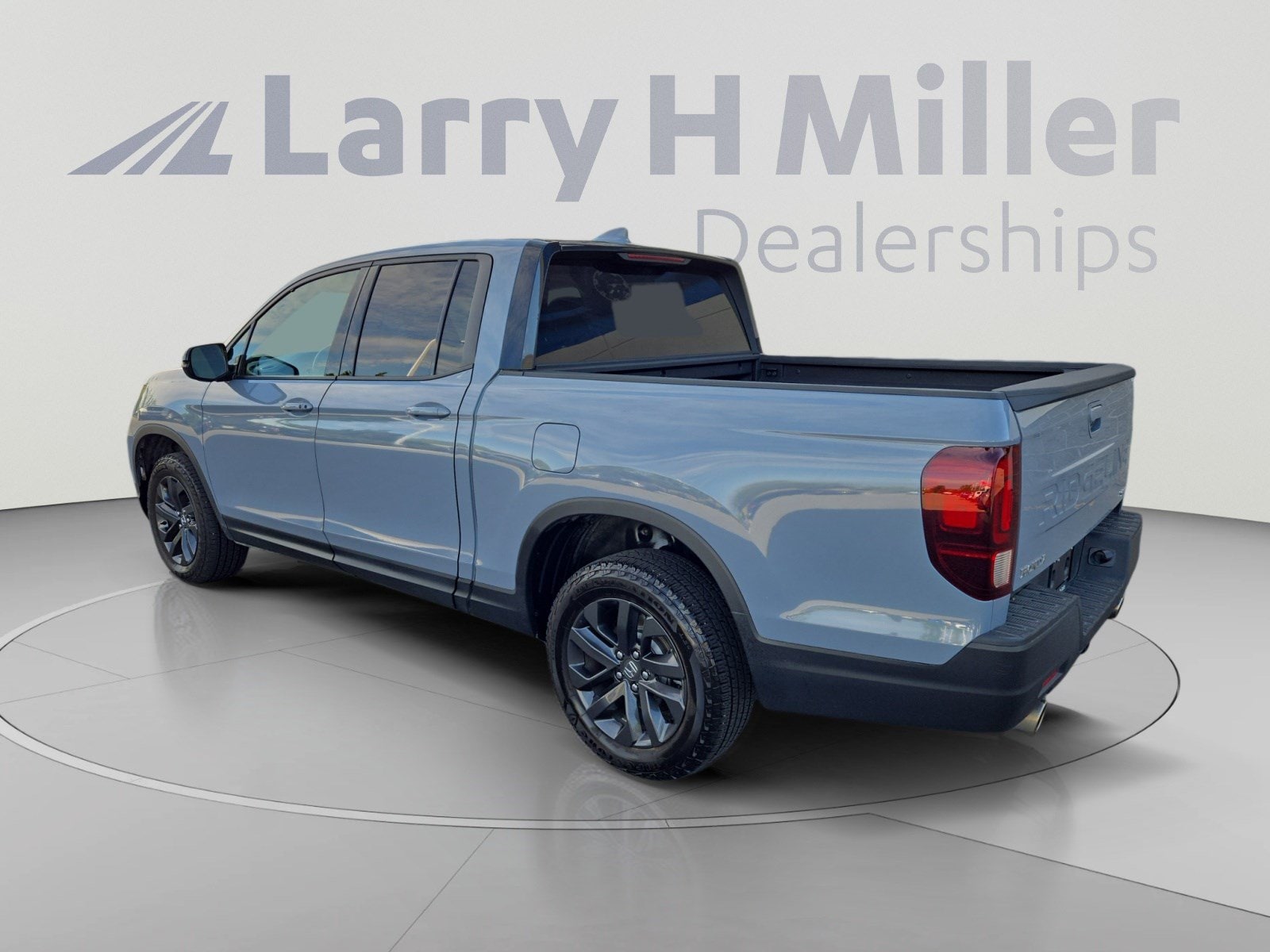 2024 Honda Ridgeline Sport - Photo 4