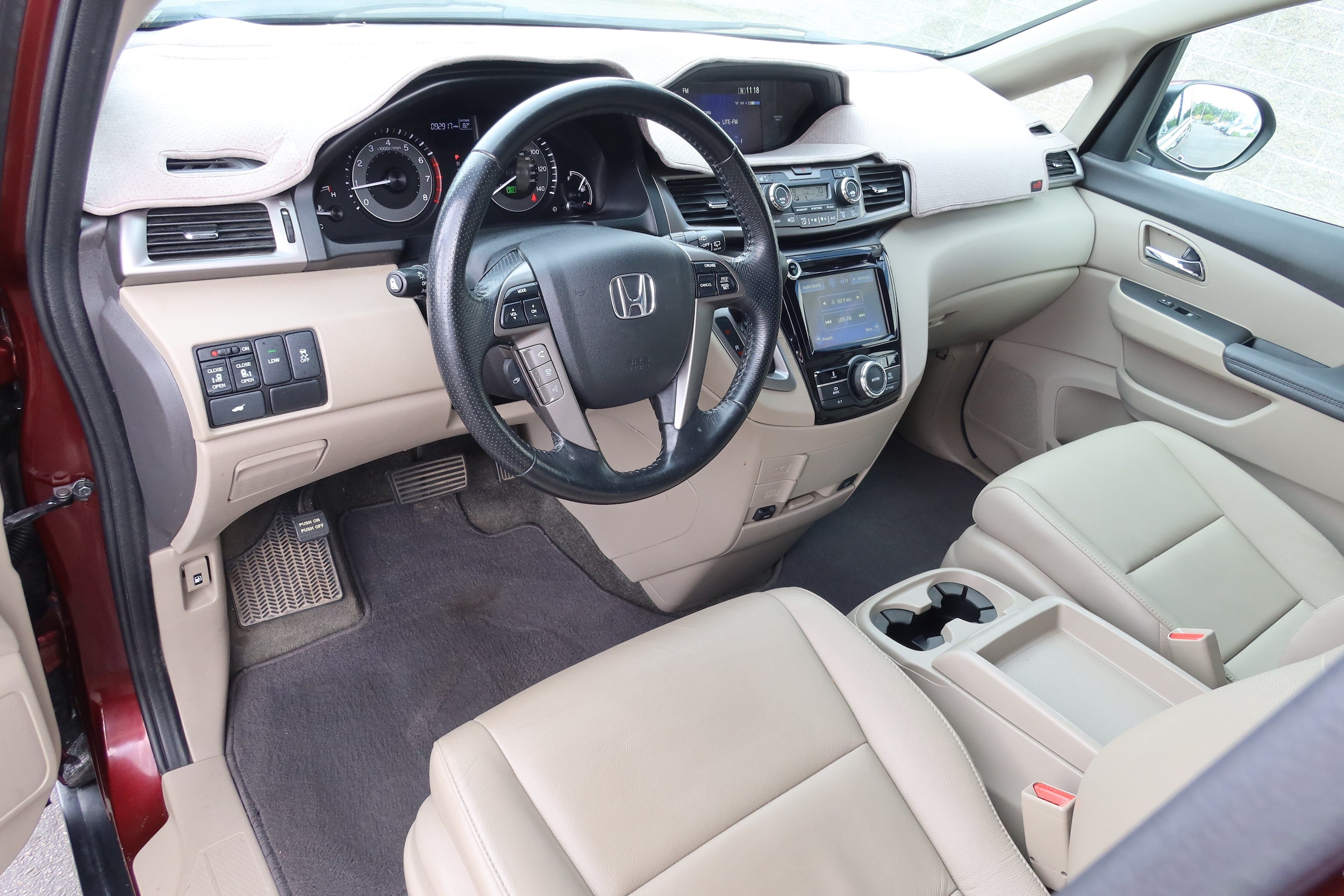 2016 Honda Odyssey EX-L - Photo 11