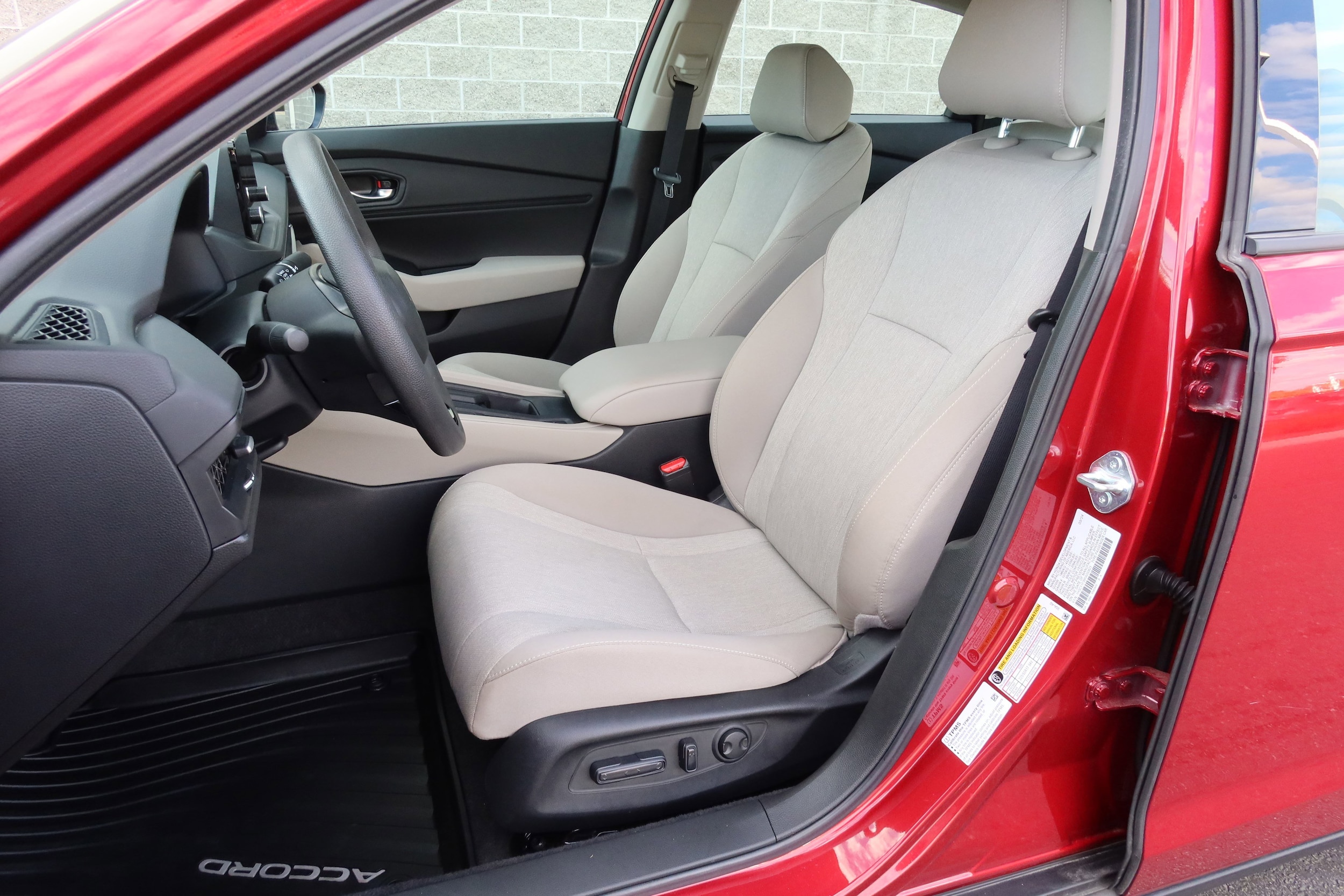 2024 Honda Accord EX - Photo 12