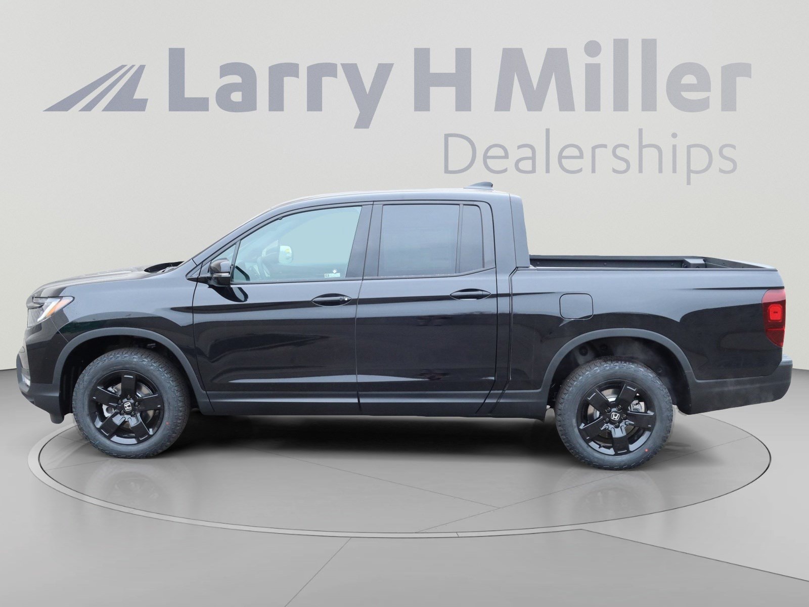2026 Honda Ridgeline Black Edition - Photo 3