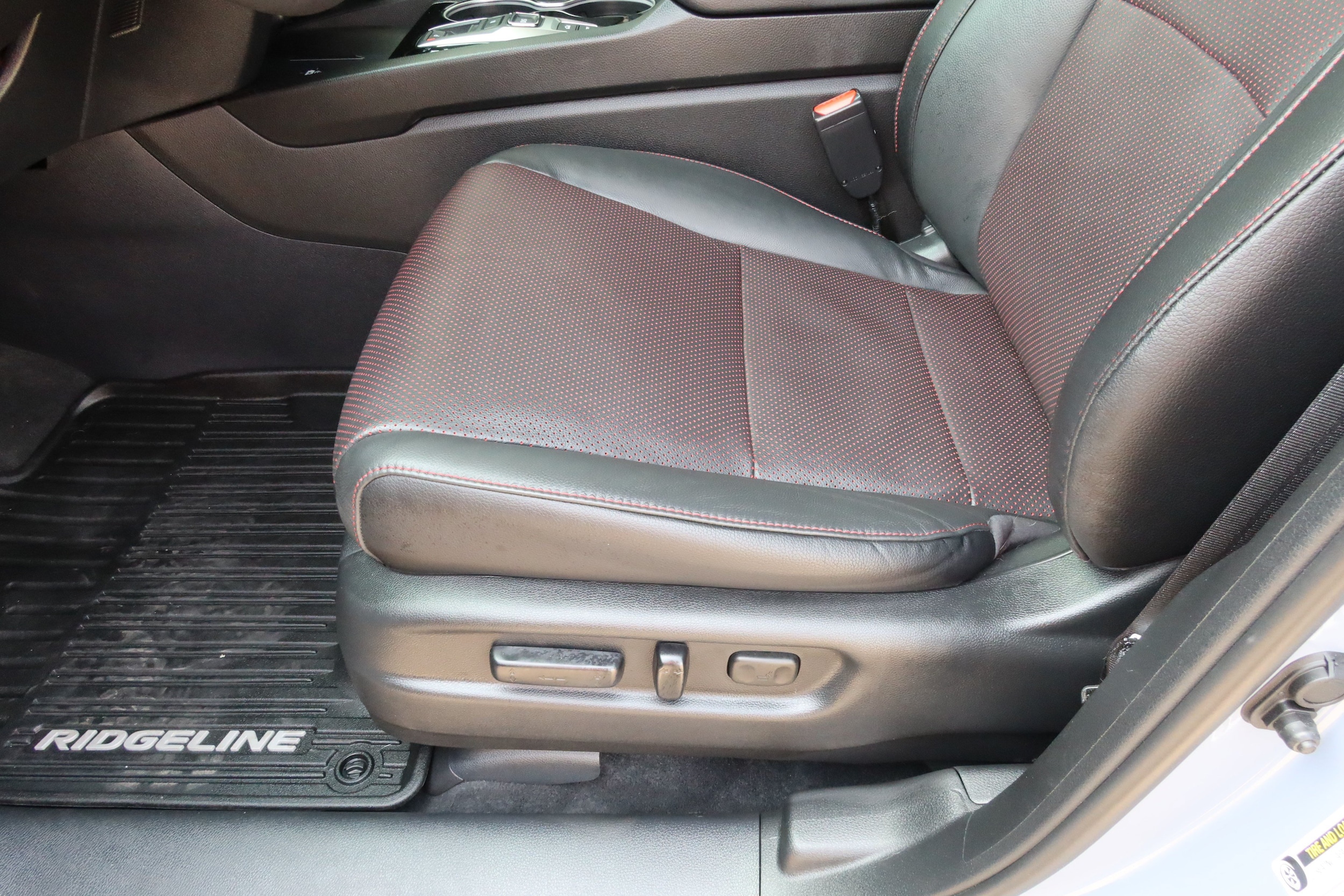 2024 Honda Ridgeline Black Edition - Photo 13