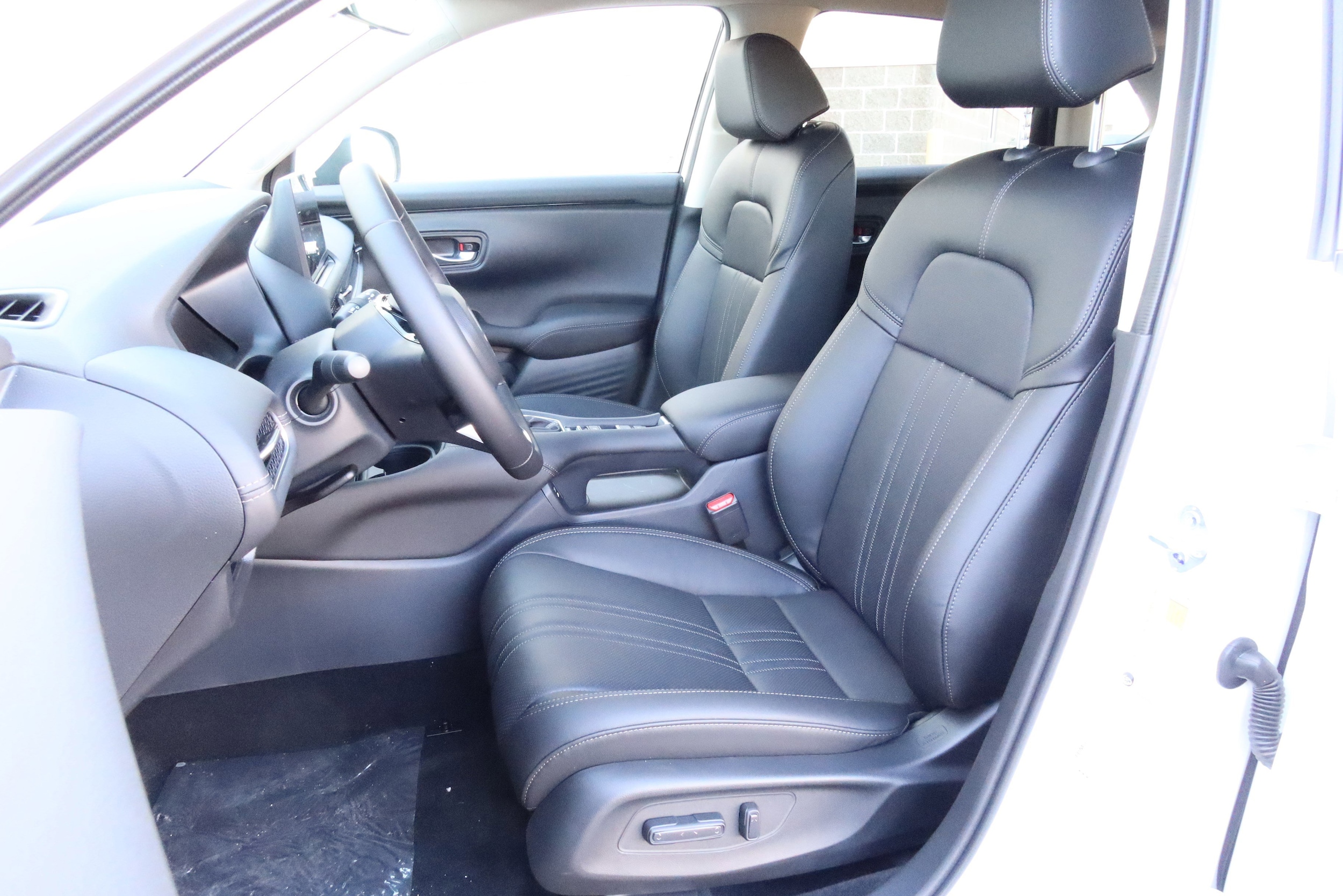2026 Honda HR-V EX-L - Photo 12