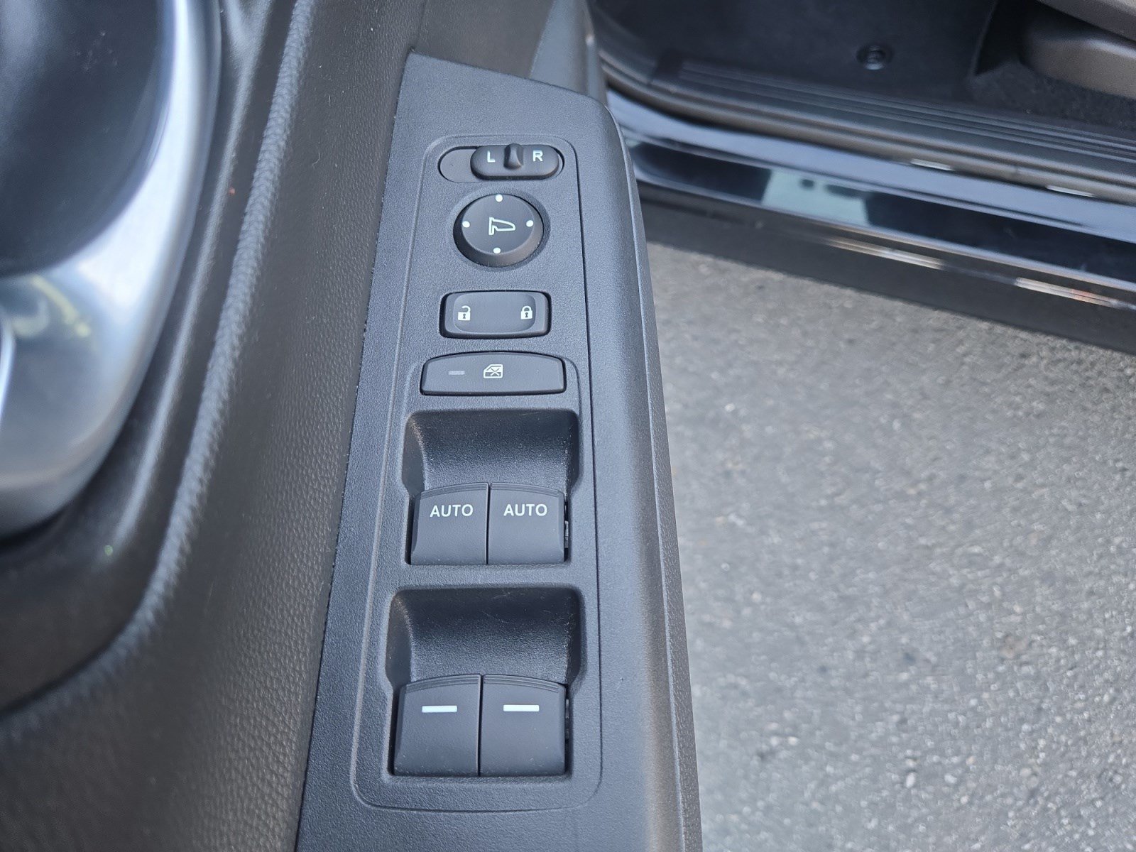 2025 Honda CR-V Sport - Photo 15
