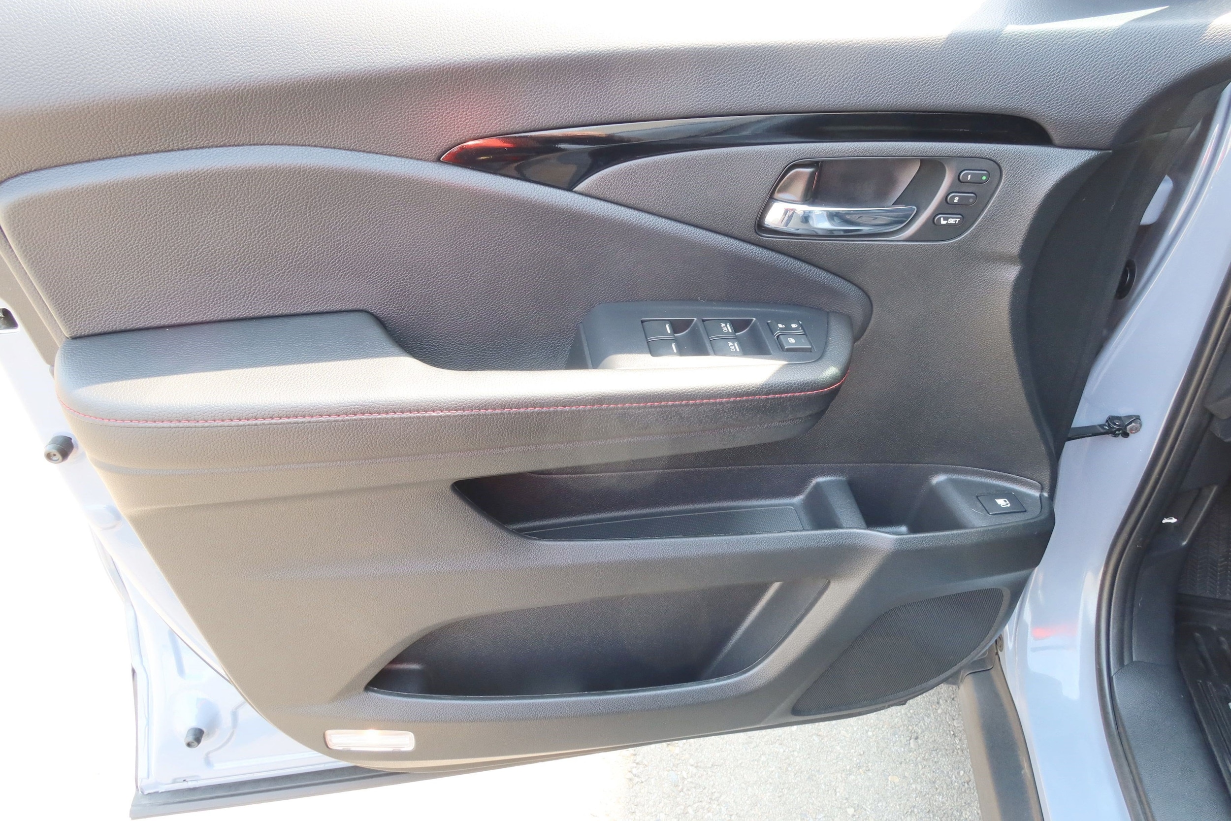 2024 Honda Ridgeline Black Edition - Photo 14