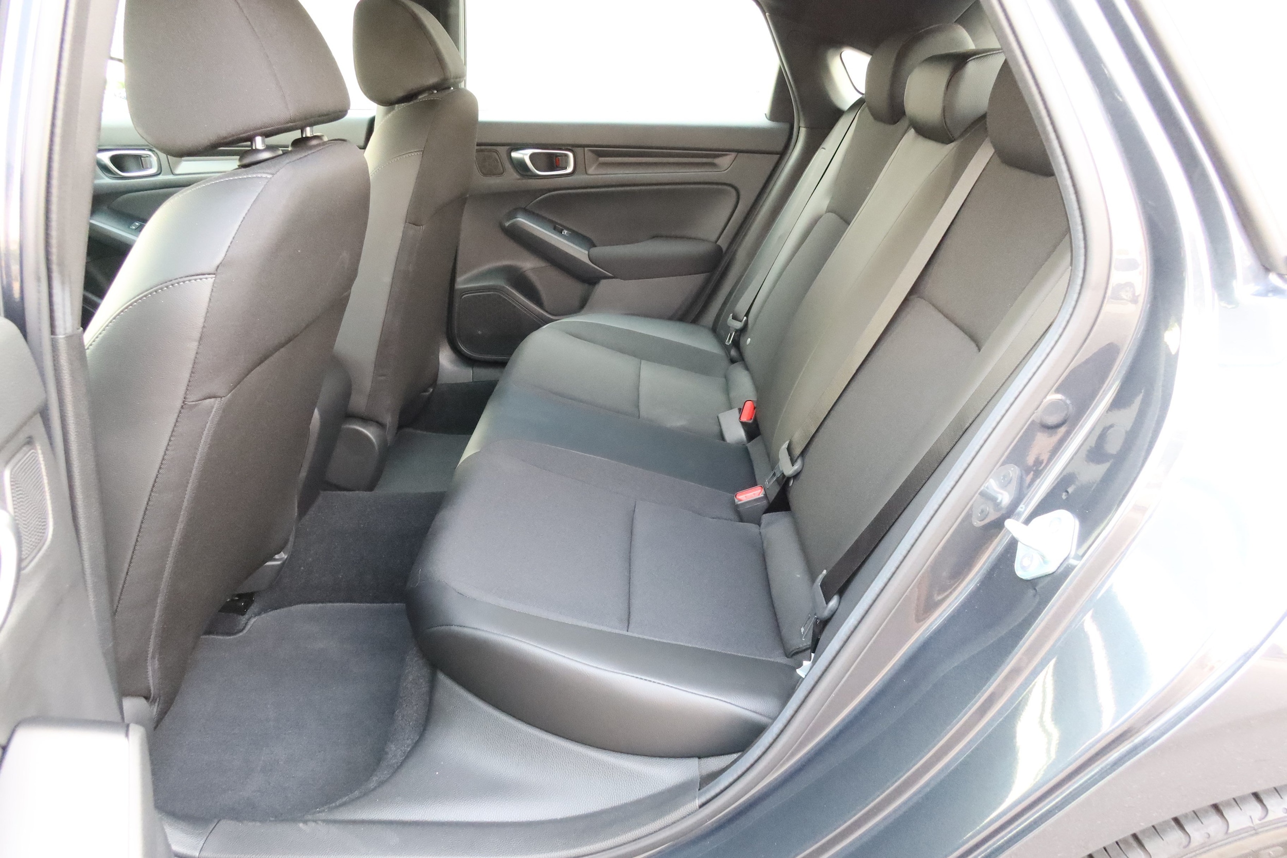 2026 Honda Civic Hatchback Sport - Photo 29