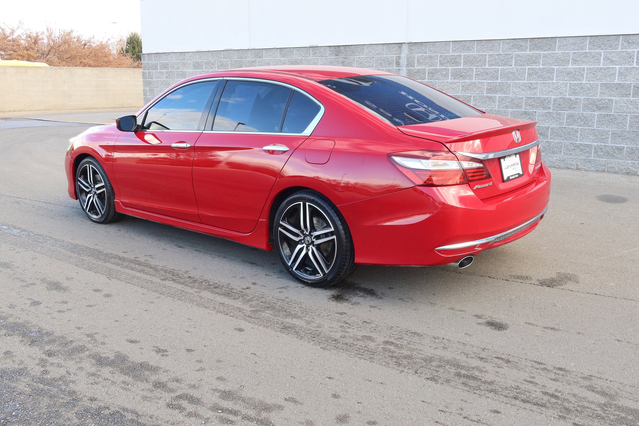 2017 Honda Accord Sport photo 3