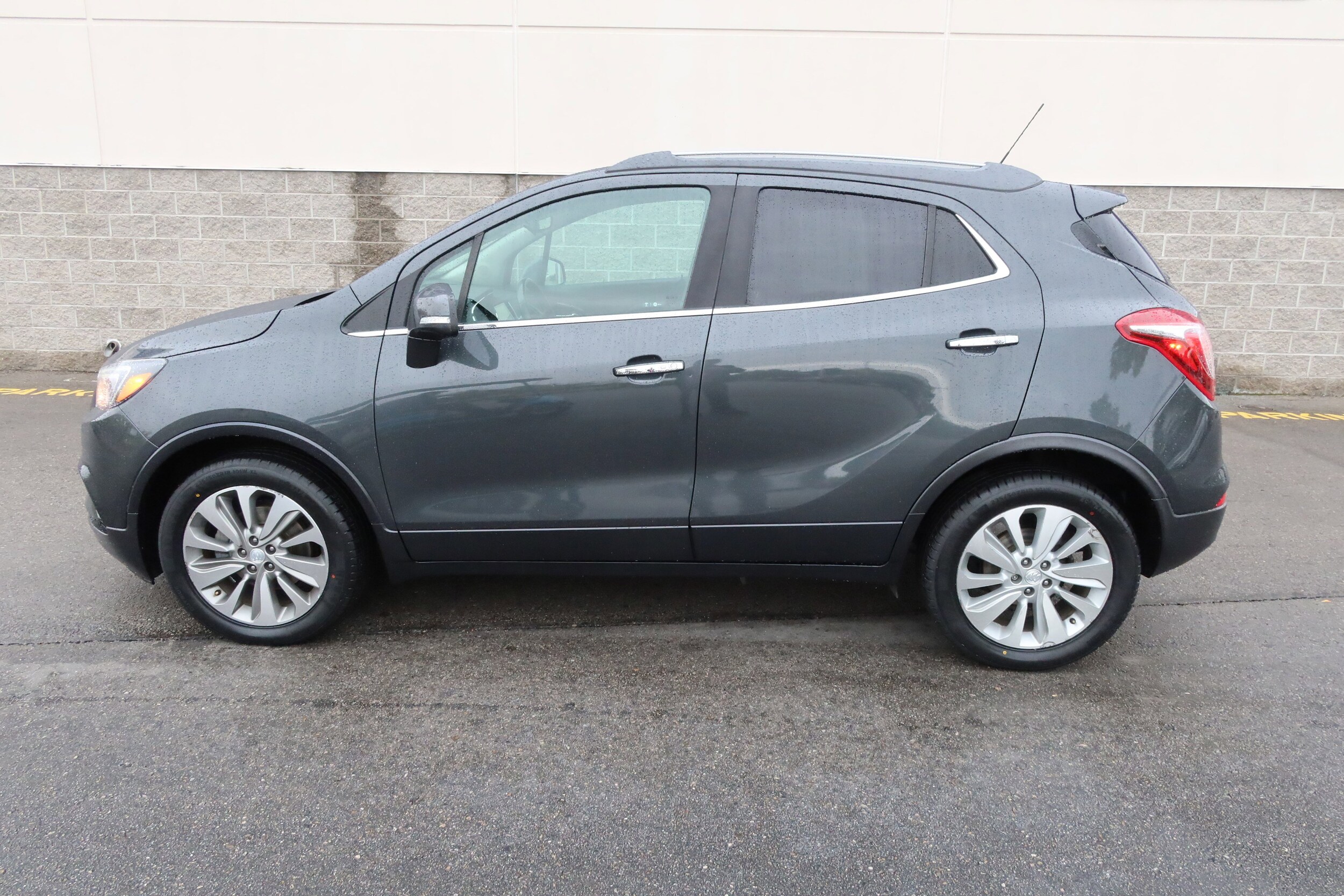 2017 Buick Encore Preferred photo 2
