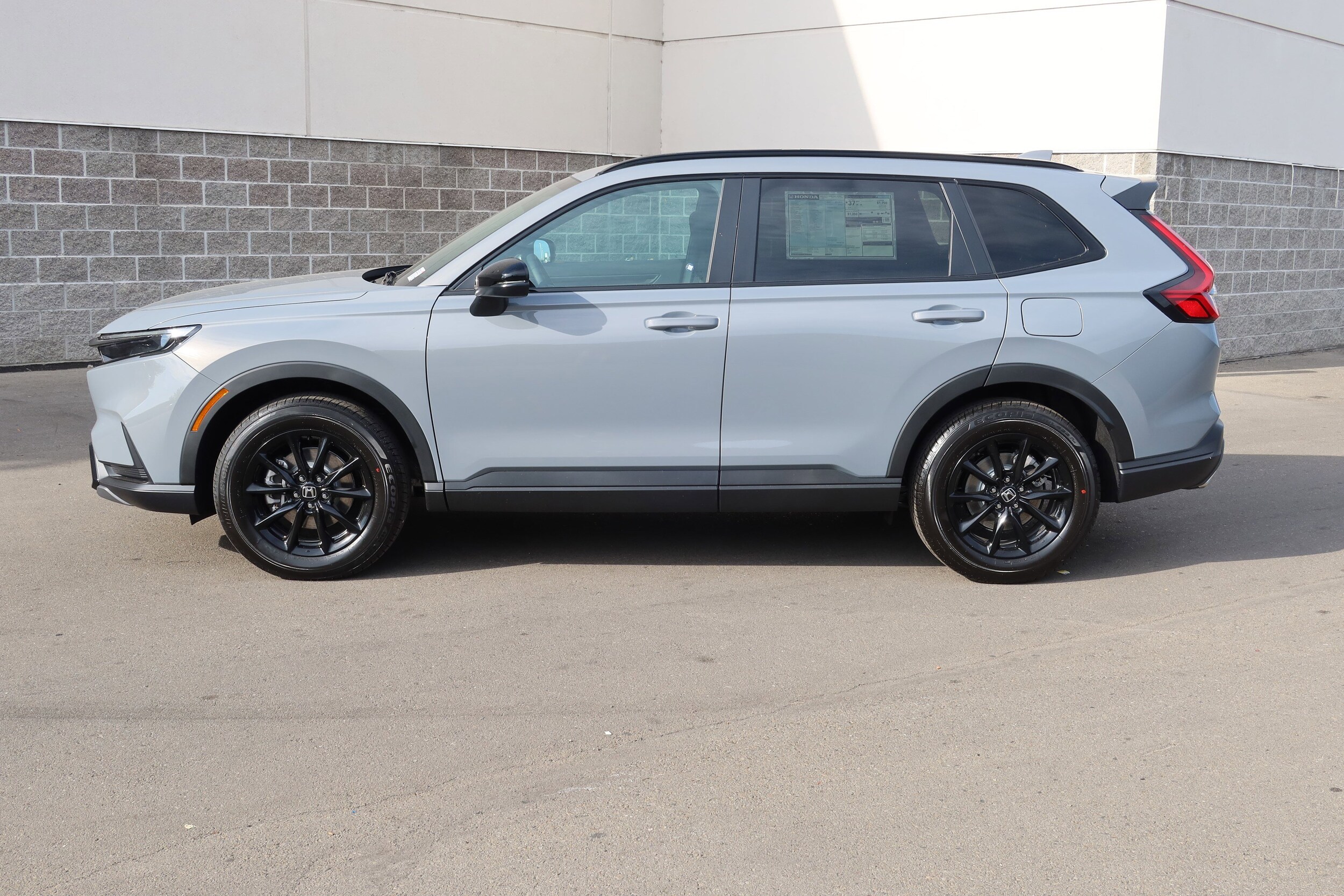 2026 Honda CR-V Hybrid Sport photo 2