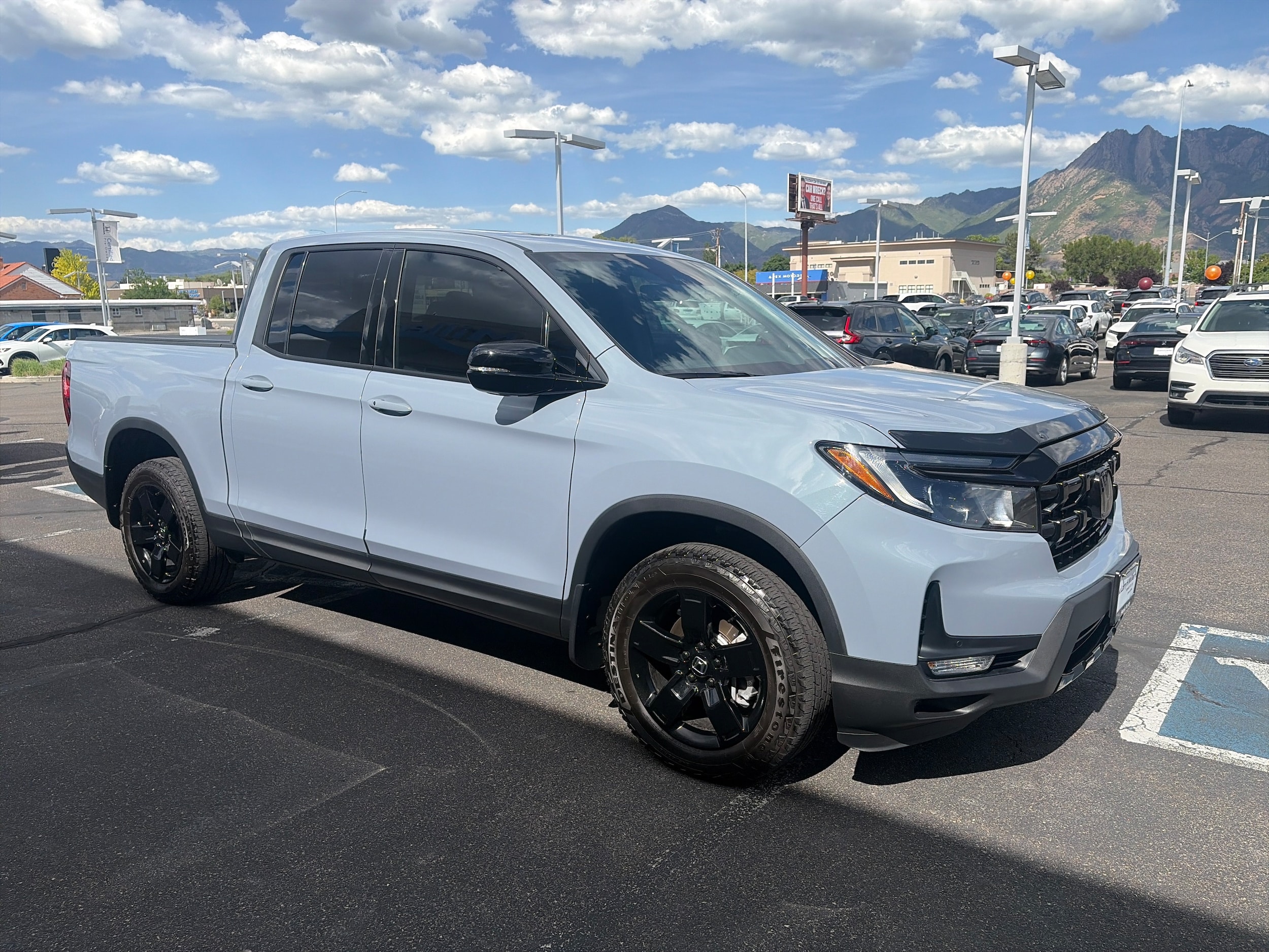 2024 Honda Ridgeline Black Edition - Photo 8