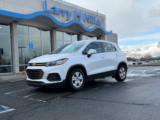 2018 Chevrolet Trax LS SUV 3GNCJKSB8JL260873
