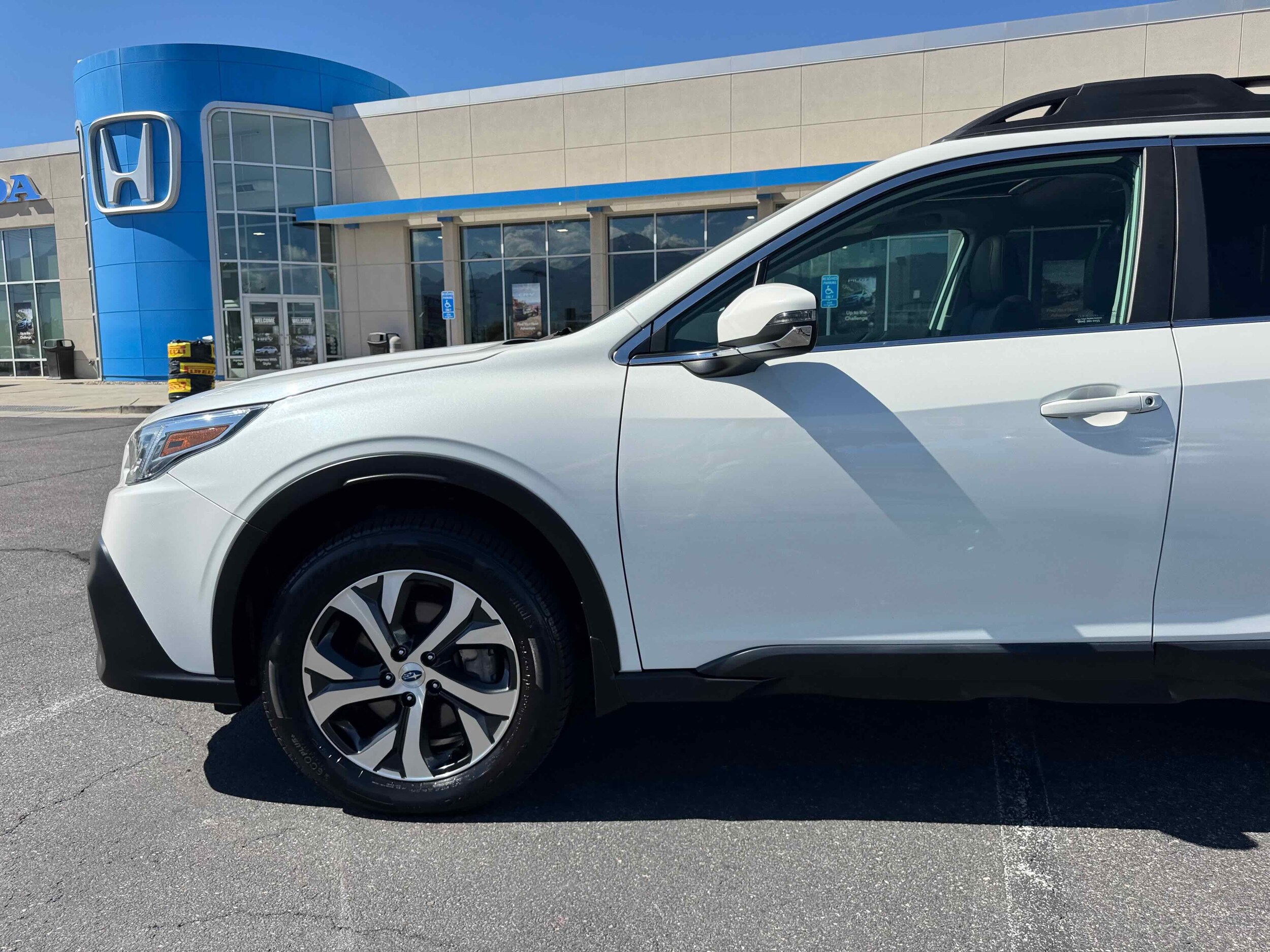 2021 Subaru Outback Limited photo 3