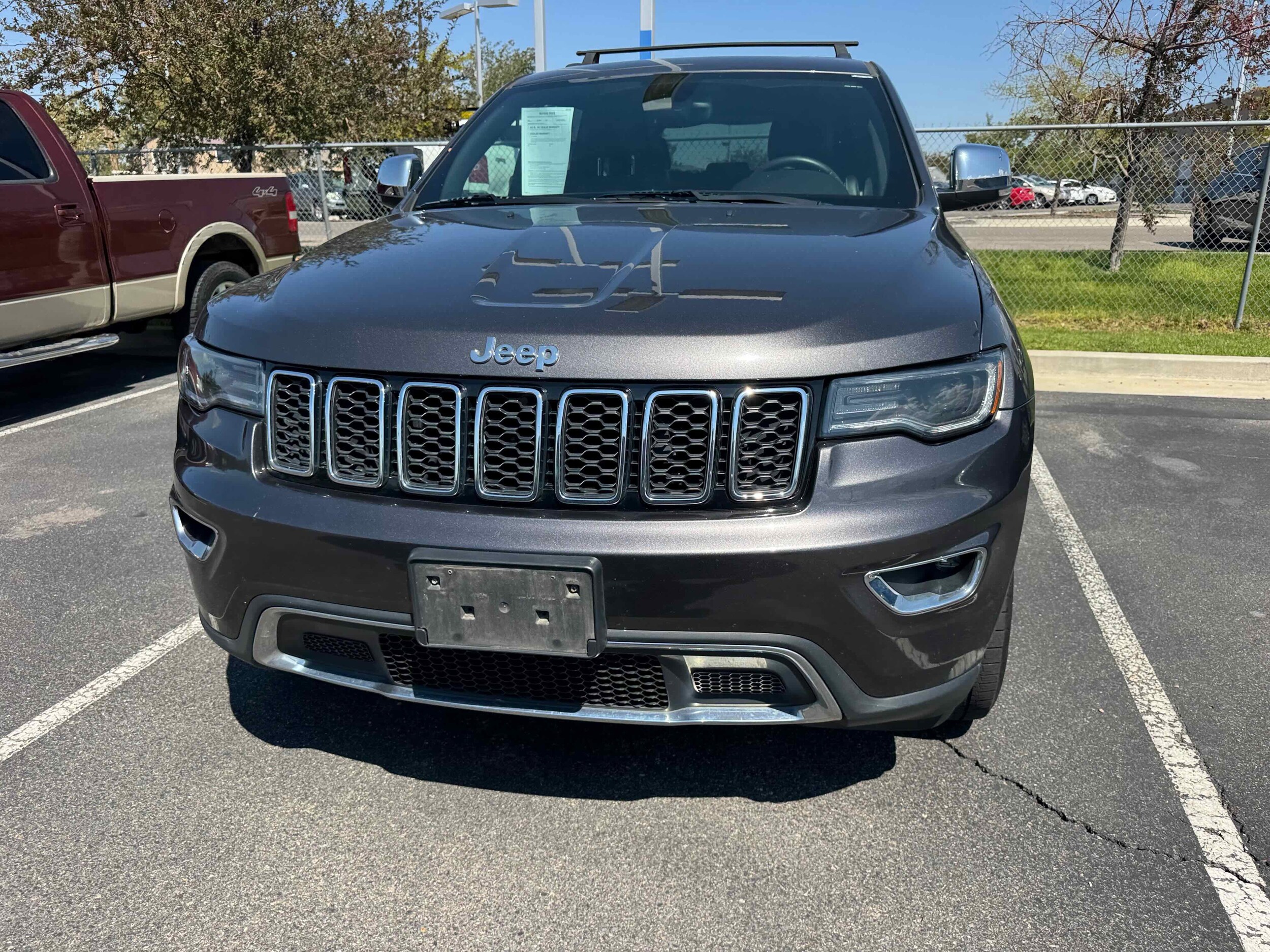 2017 Jeep Grand Cherokee Limited photo 2
