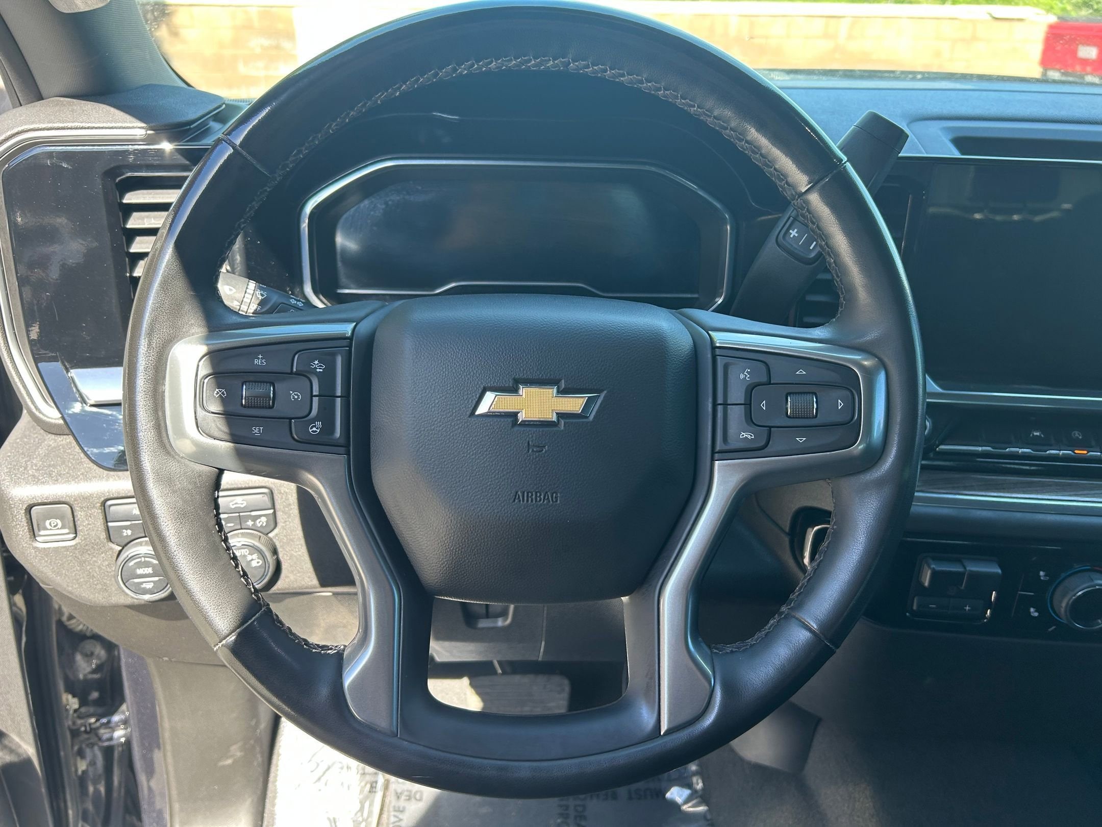 2023 Chevrolet Silverado 1500 LT - Photo 39