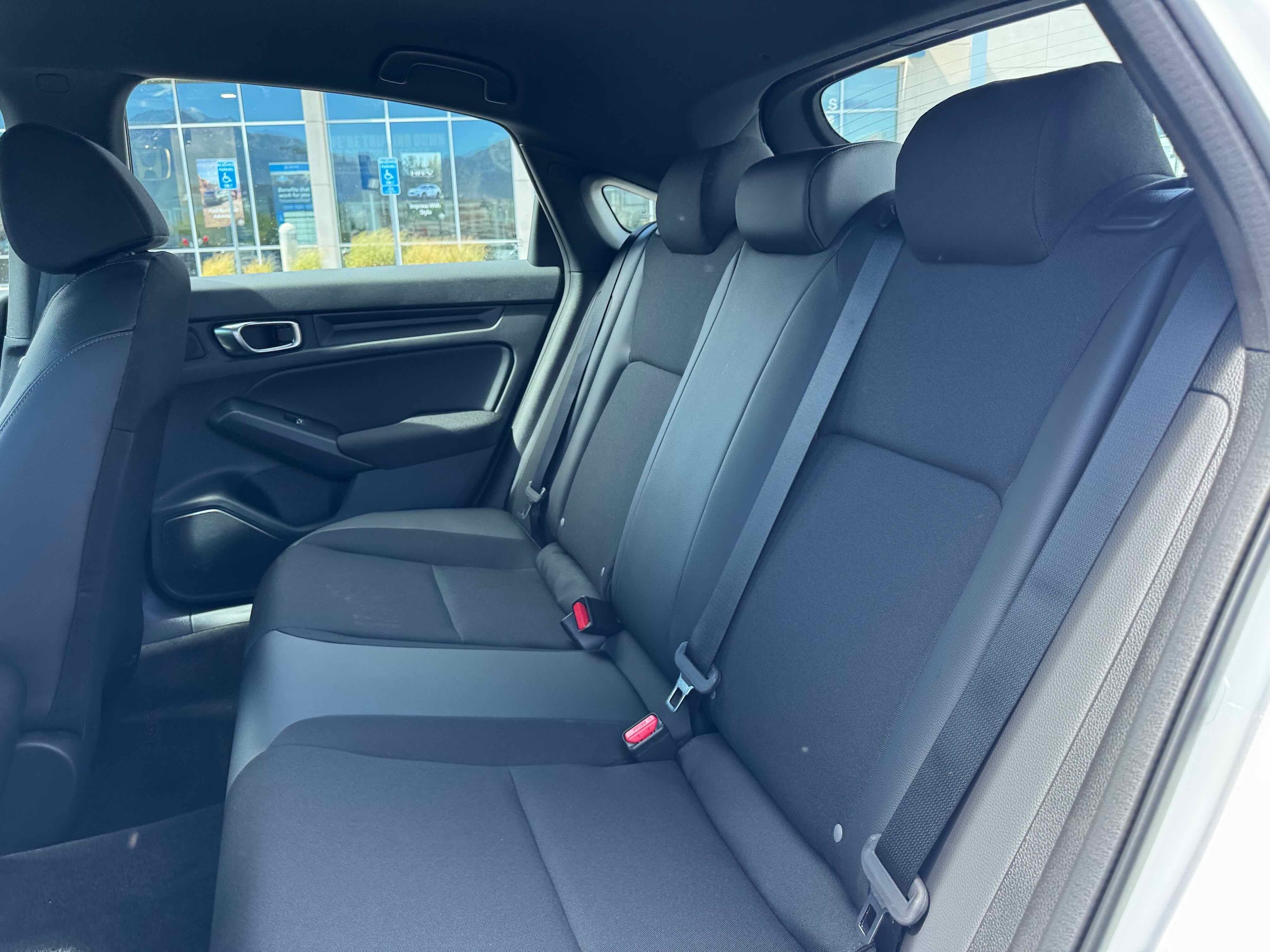 2026 Honda Civic Hatchback Sport - Photo 28