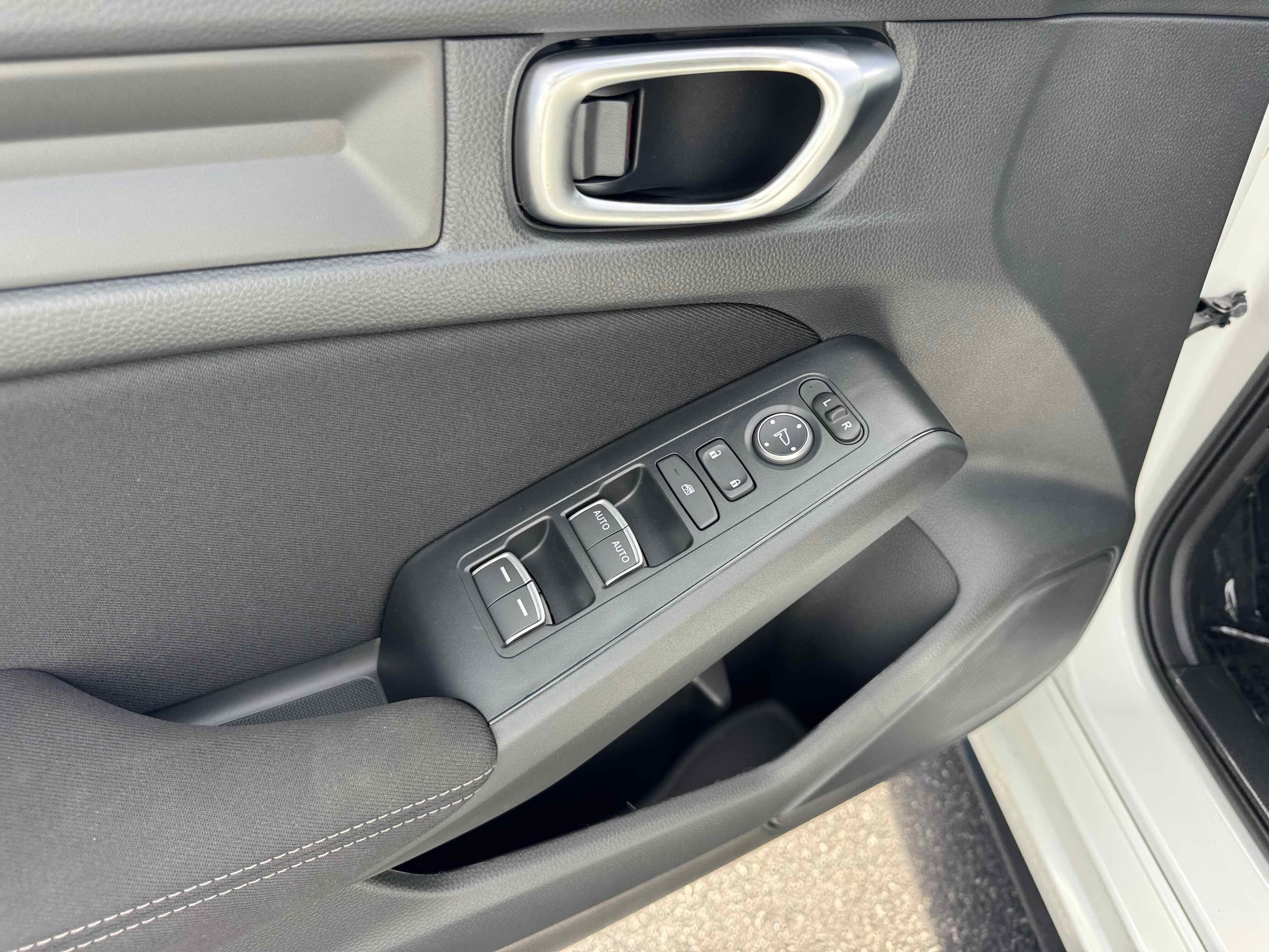 2026 Honda Civic Hatchback Sport - Photo 17