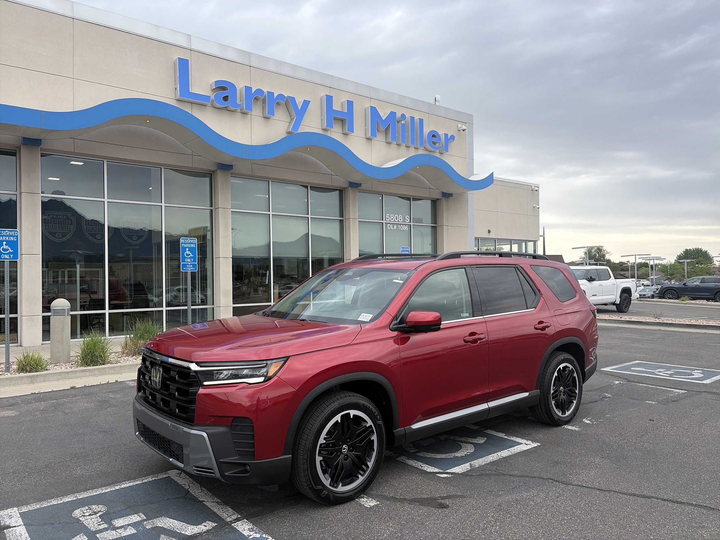 2026 Honda Pilot Touring AWD's photo