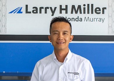 Staff member Tien Phan from ID_4aaf0255900f