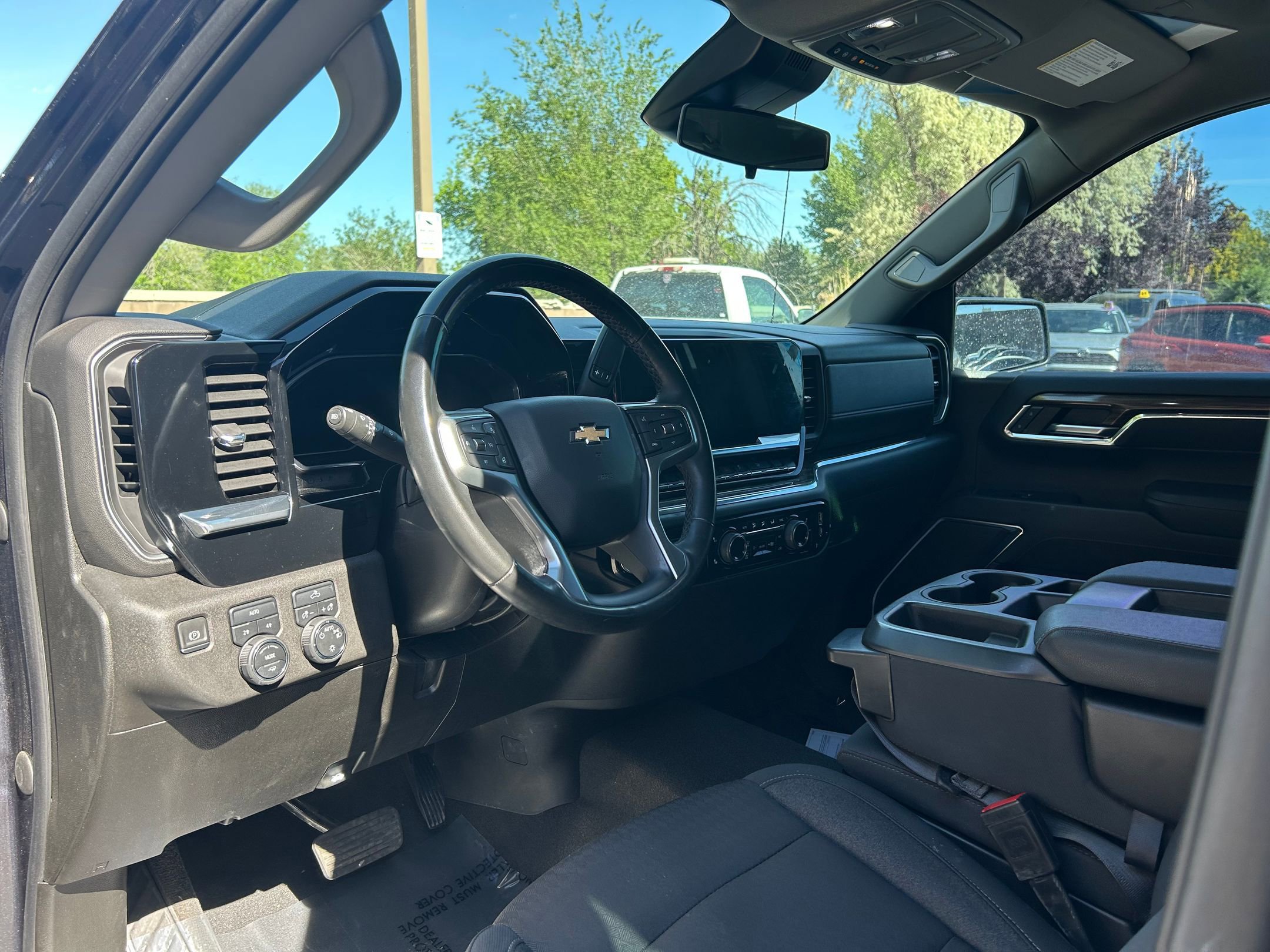2023 Chevrolet Silverado 1500 LT - Photo 33
