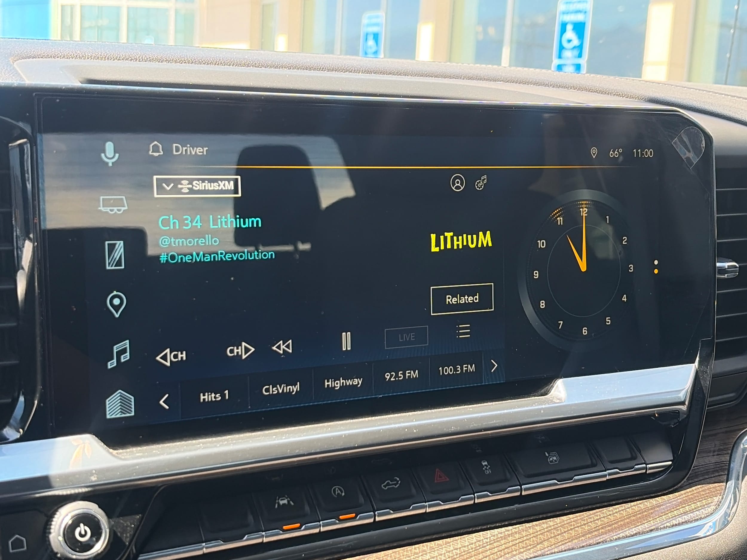 2023 Chevrolet Silverado 1500 LT - Photo 31