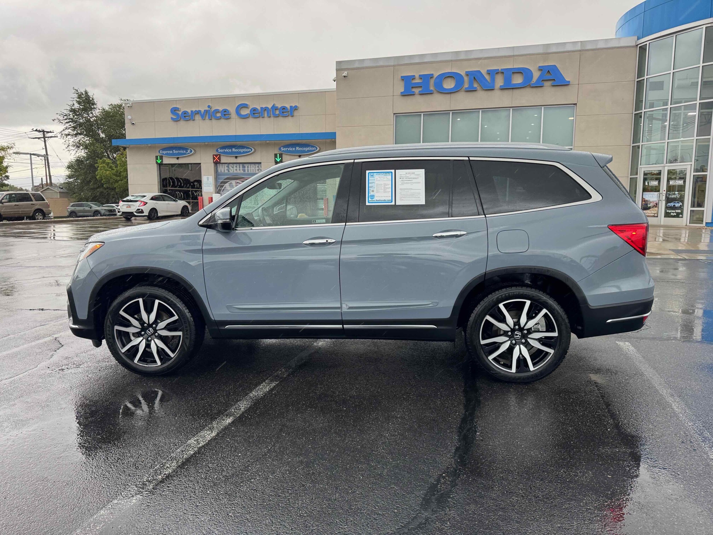 2022 Honda Pilot Elite photo 2