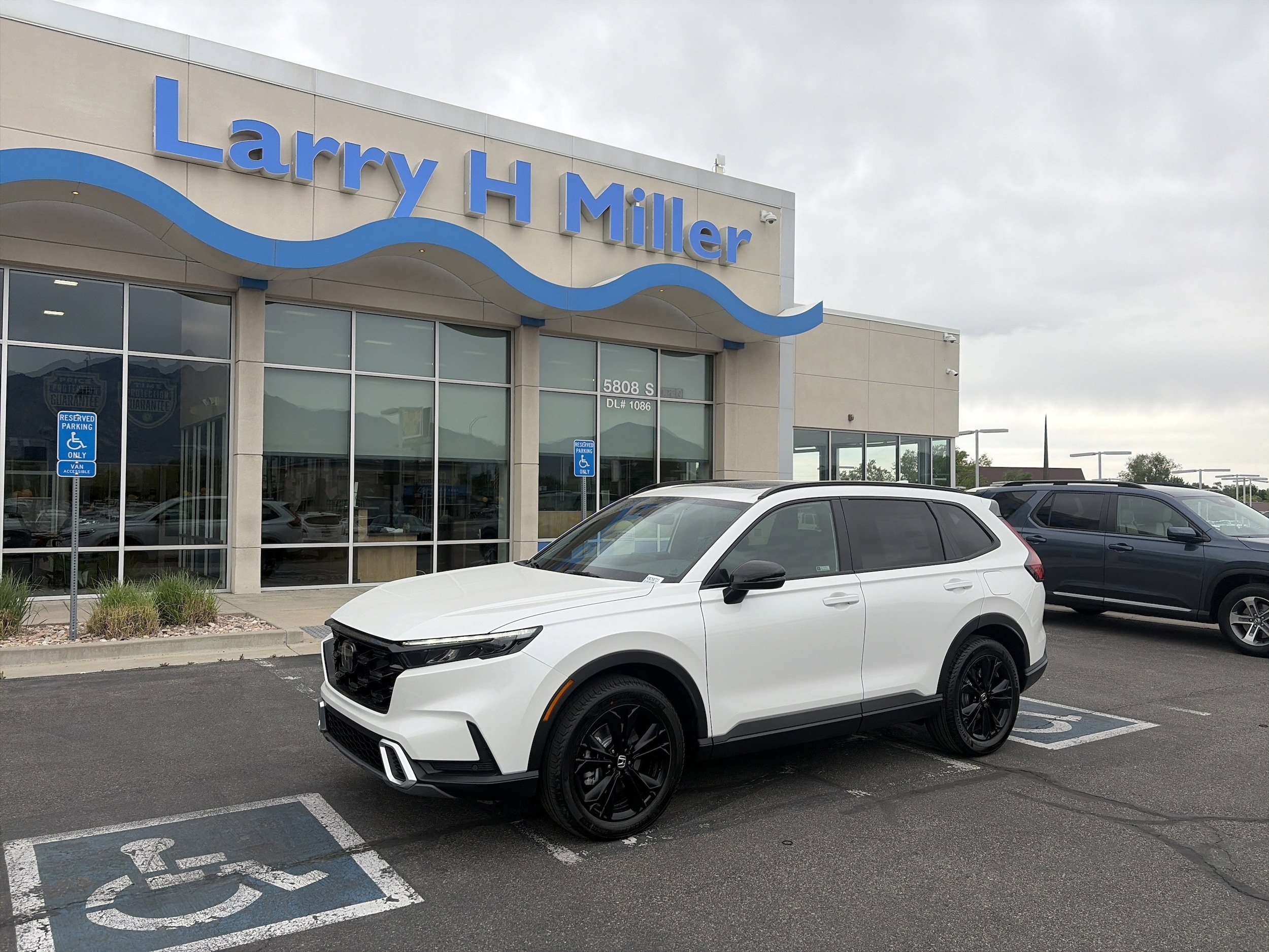 2026 Honda CR-V Hybrid Sport Touring AWD's photo