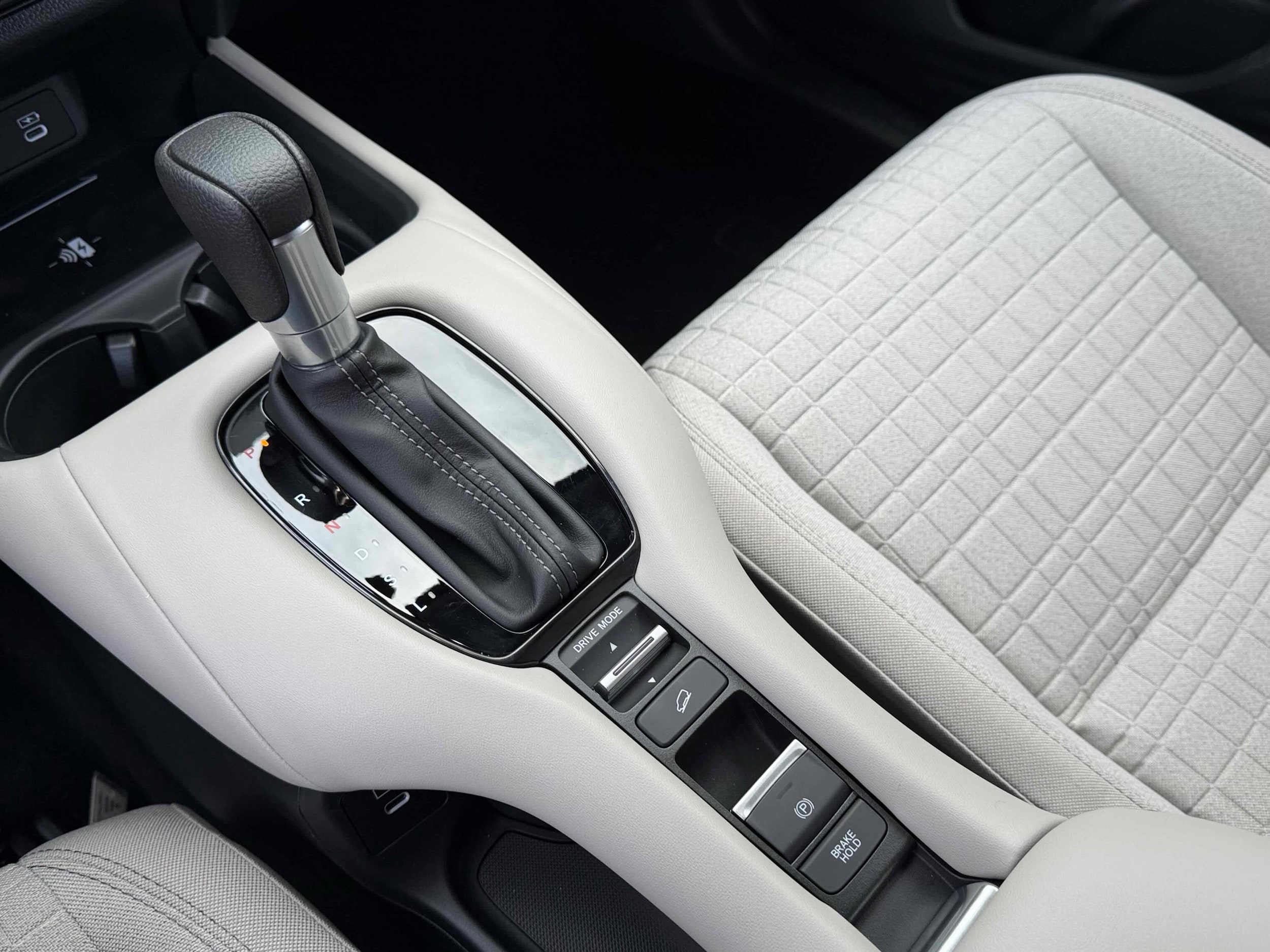 2026 Honda HR-V LX - Photo 24
