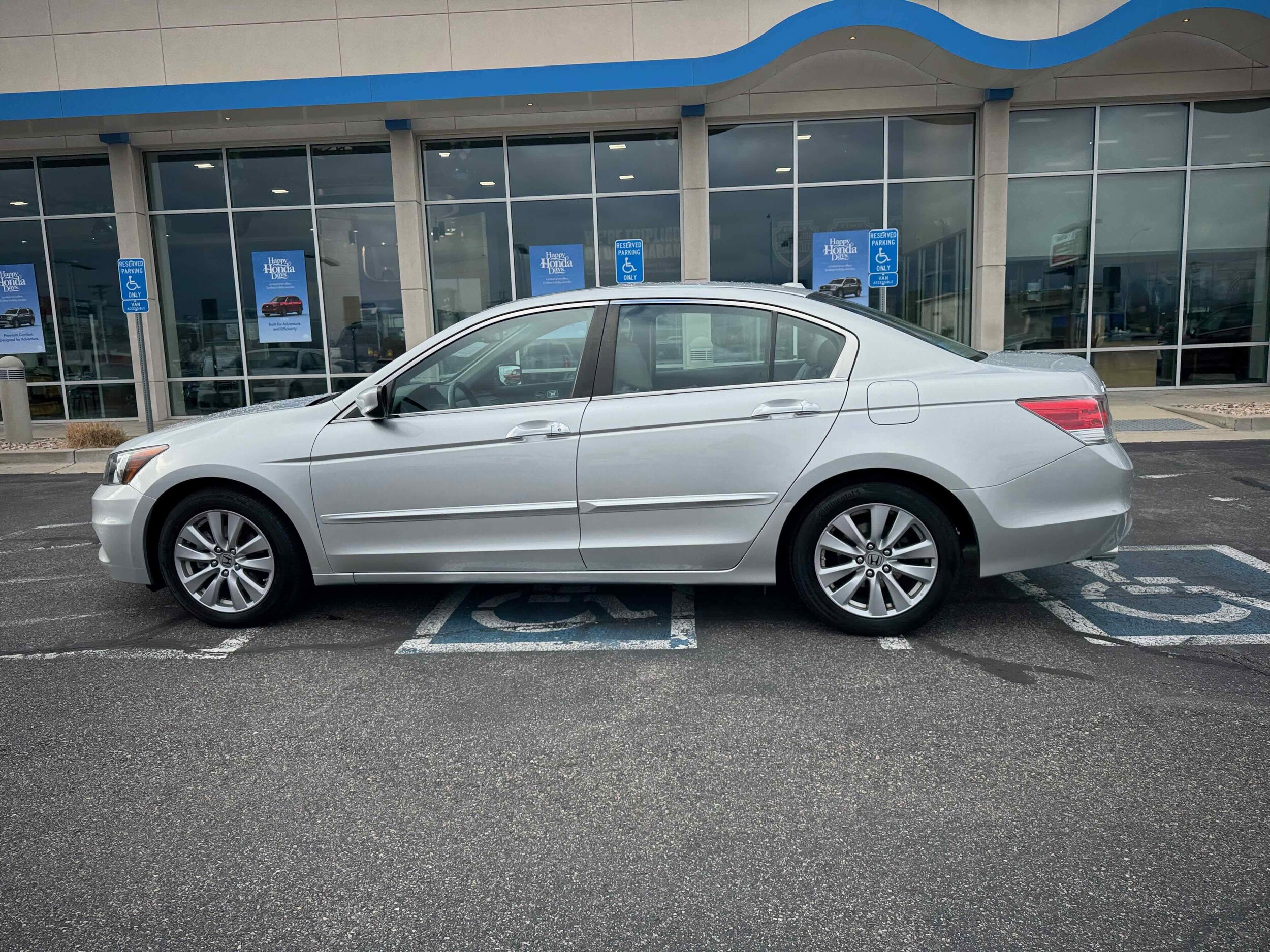 2012 Honda Accord EX-L photo 2
