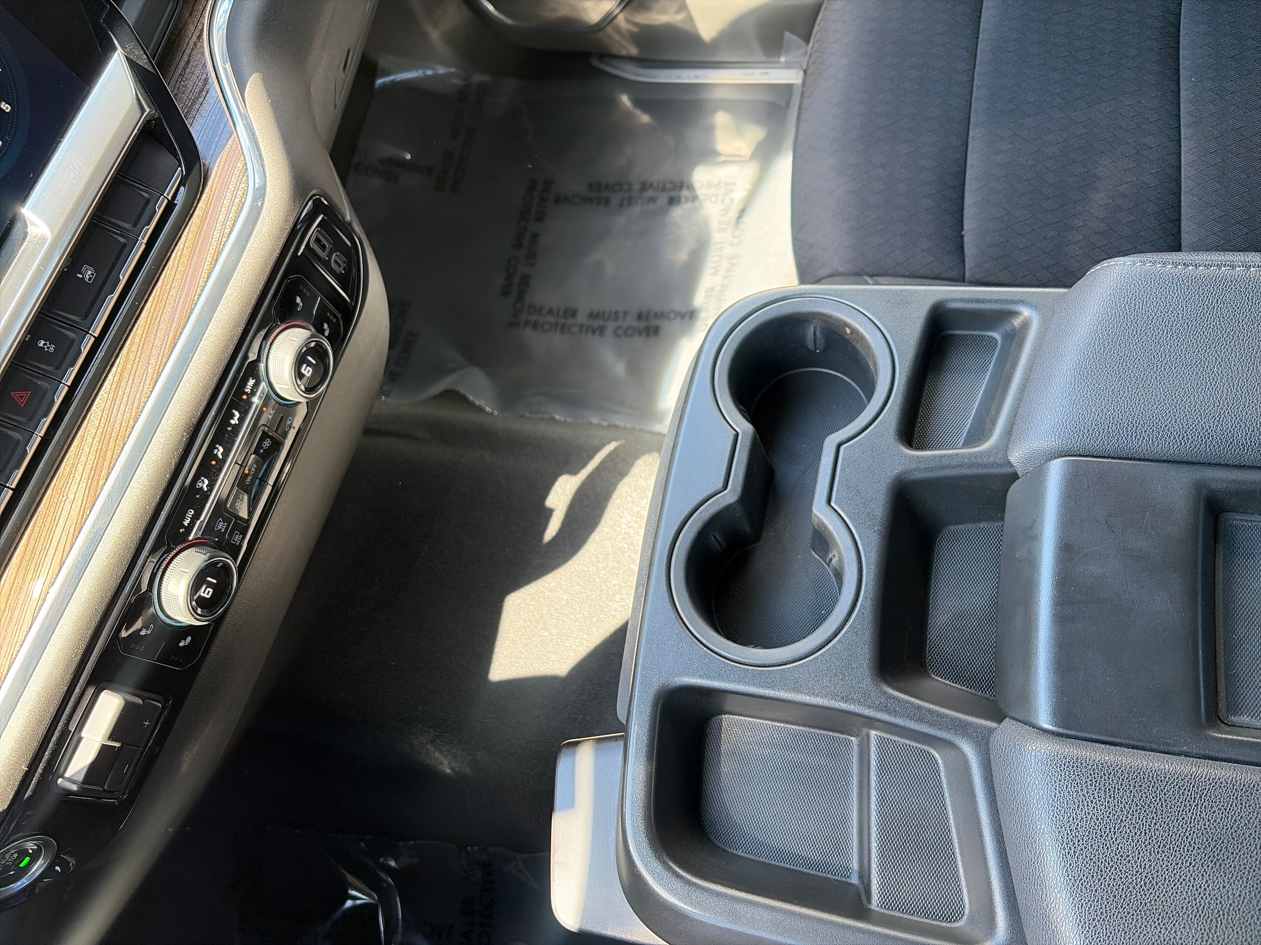 2023 Chevrolet Silverado 1500 LT - Photo 35