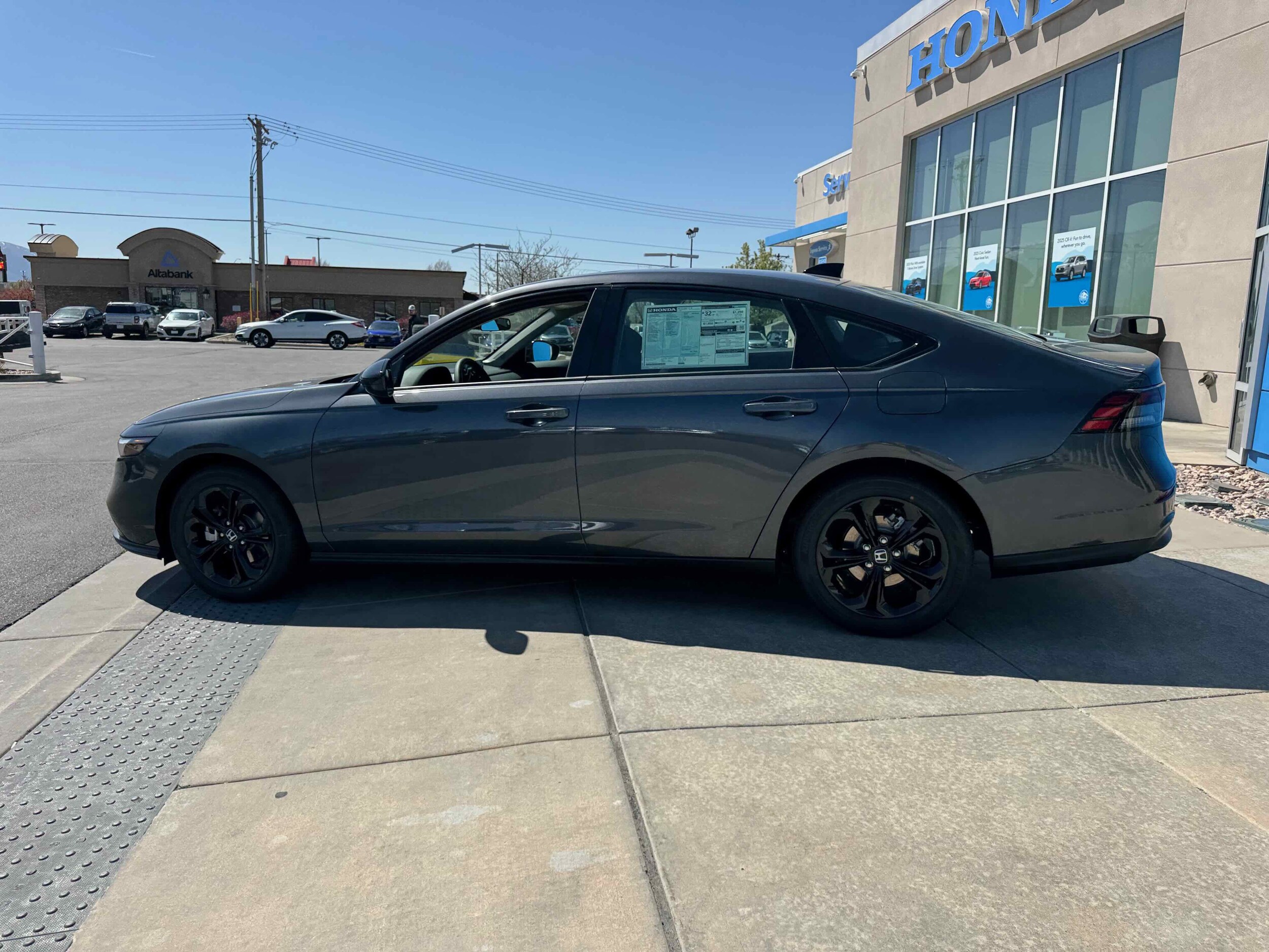2025 Honda Accord SE photo 4