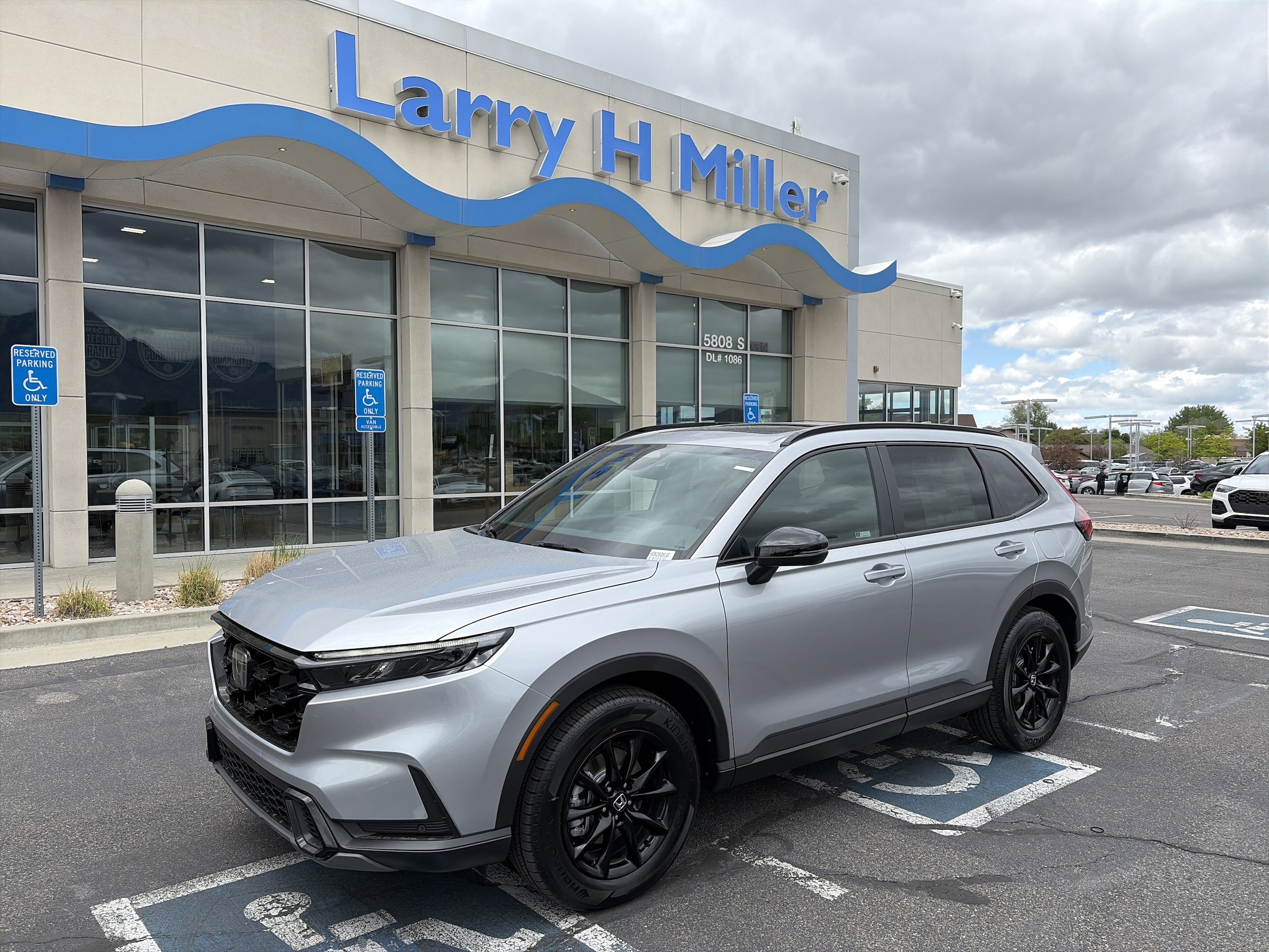 2026 Honda CR-V Hybrid Sport-L AWD's photo