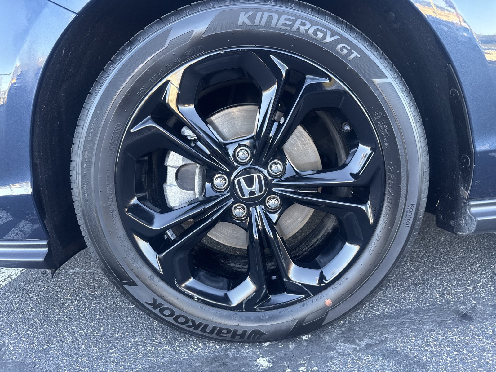 2025 Honda Accord SE - Photo 11