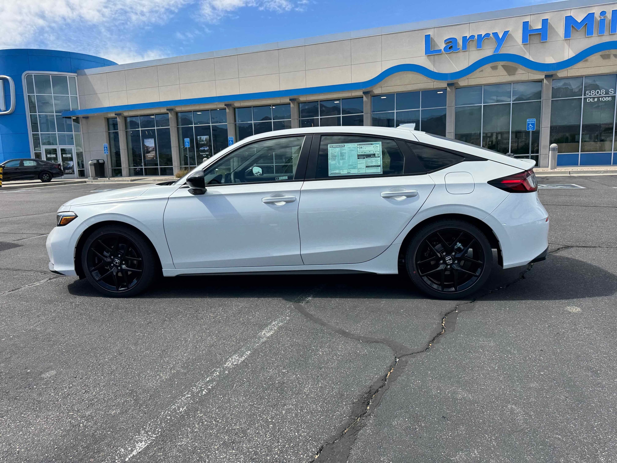 2026 Honda Civic Hatchback Sport - Photo 4