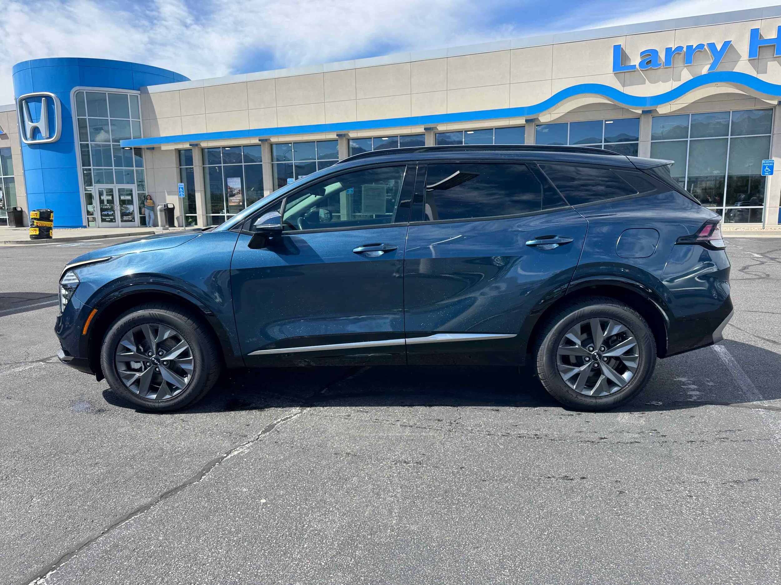 2023 Kia Sportage Hybrid photo 2
