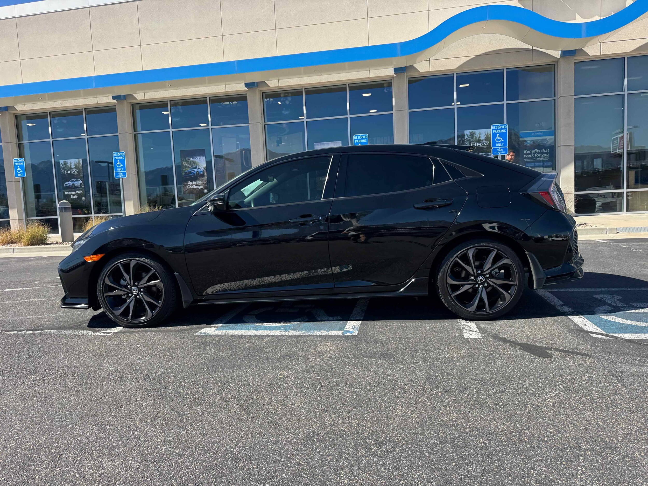 2018 Honda Civic Sport Touring Hatchback photo 2