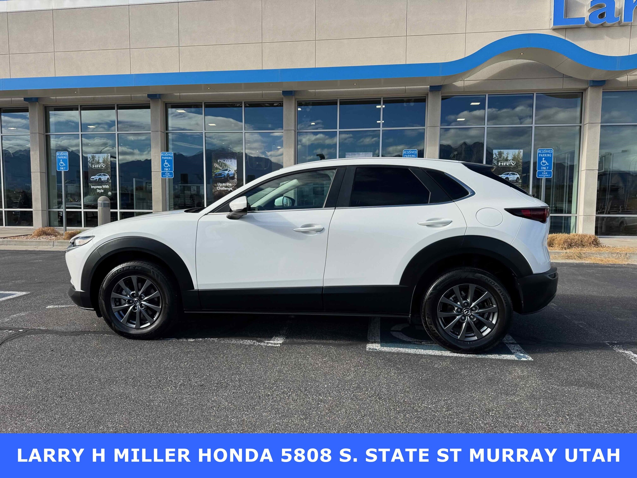 2020 Mazda CX-30 S photo 2