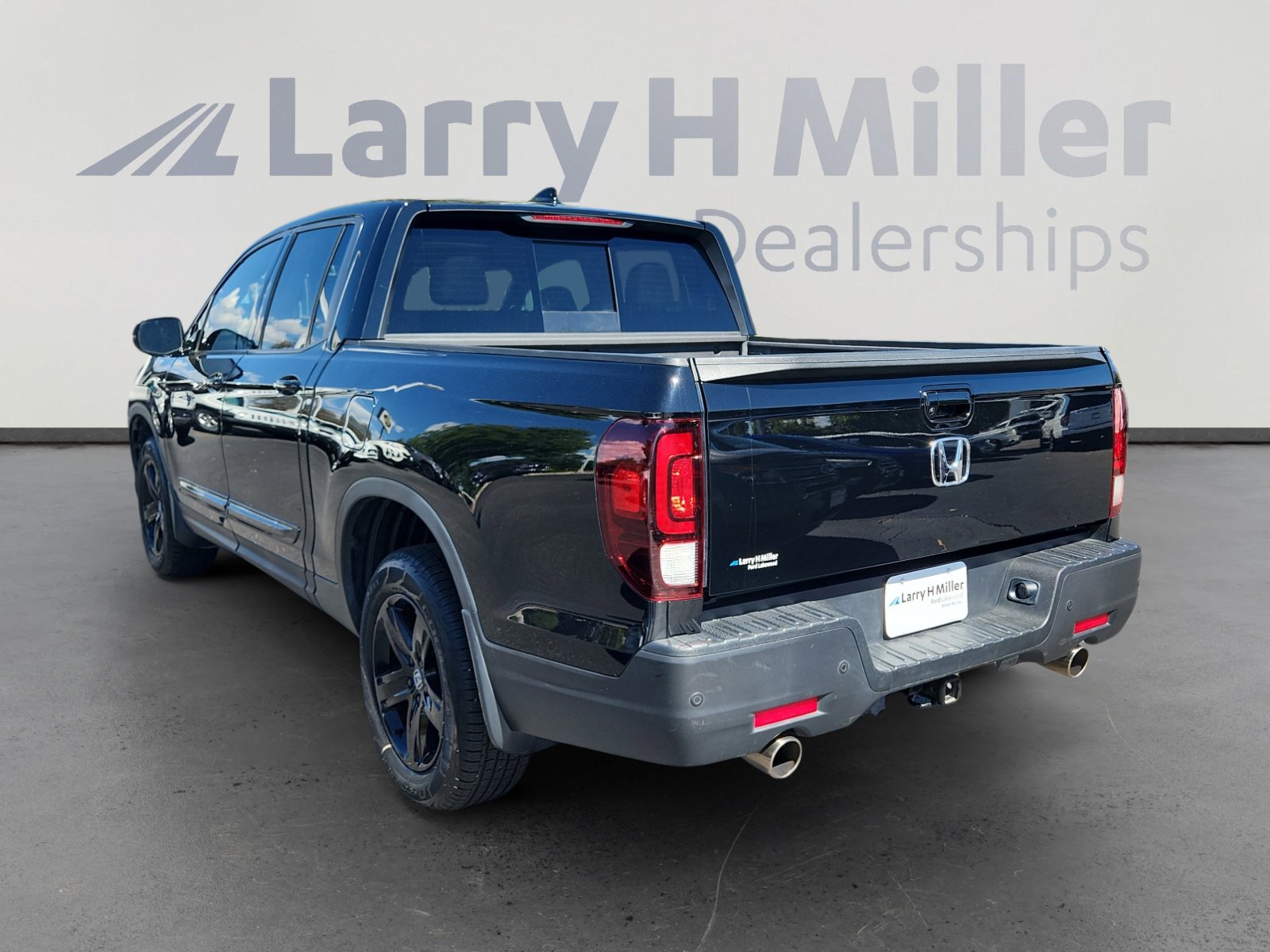 2022 Honda Ridgeline Black Edition photo 4