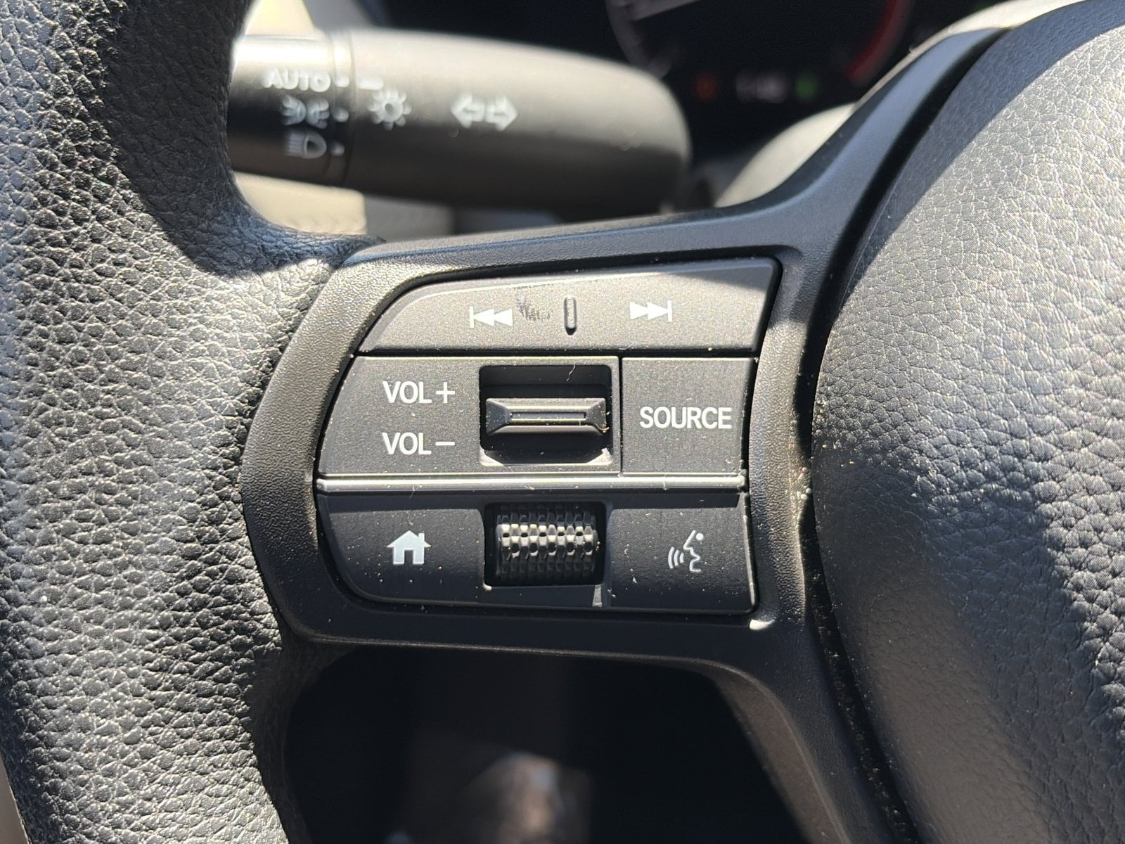 2025 Honda HR-V LX - Photo 18