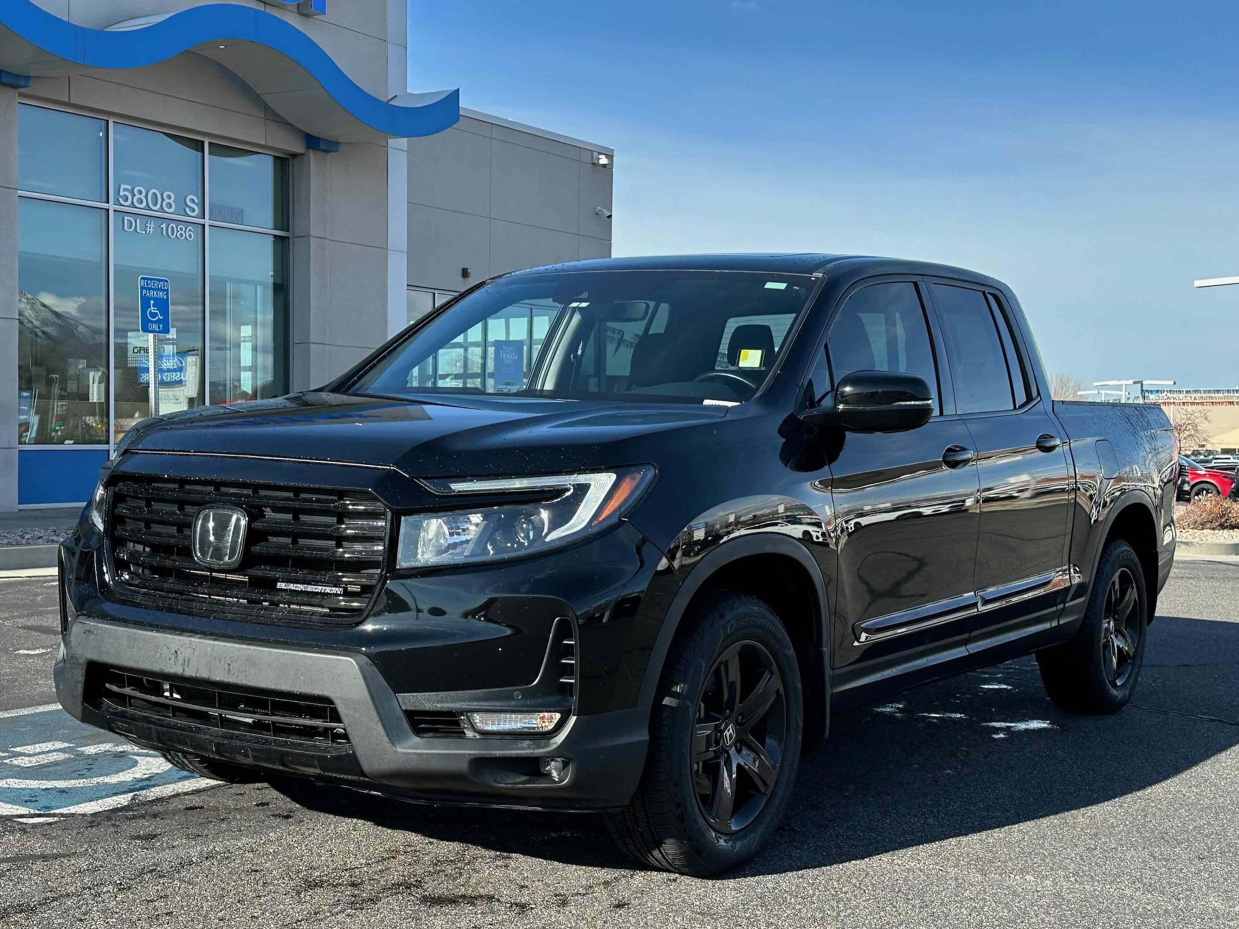 2022 Honda Ridgeline Black Edition's photo