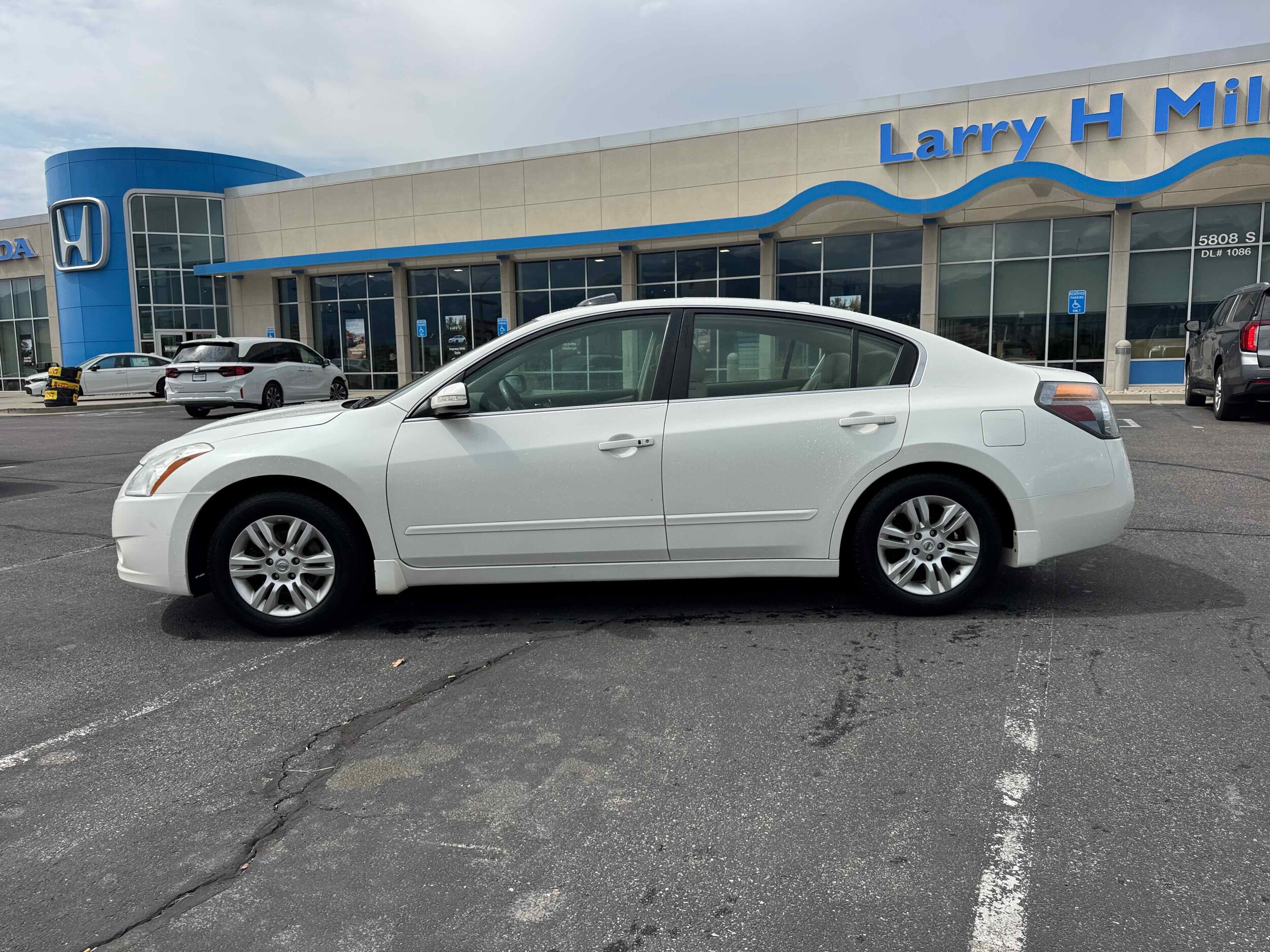 2010 Nissan Altima 2.5 SL photo 4