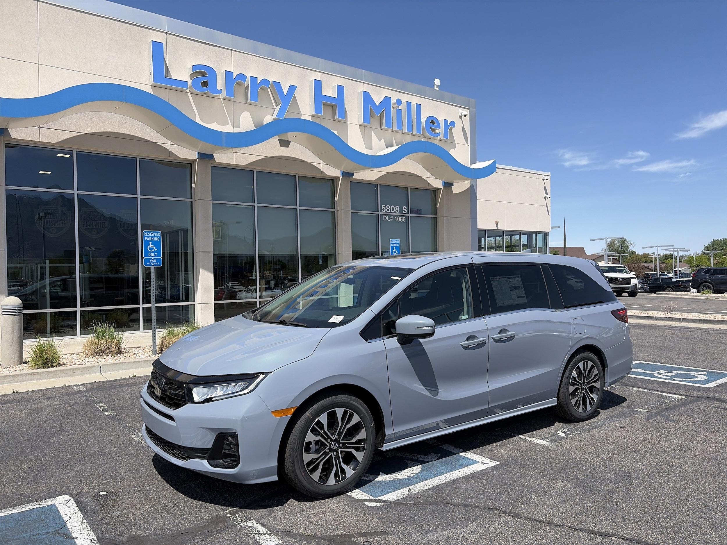 2026 Honda Odyssey Elite's photo