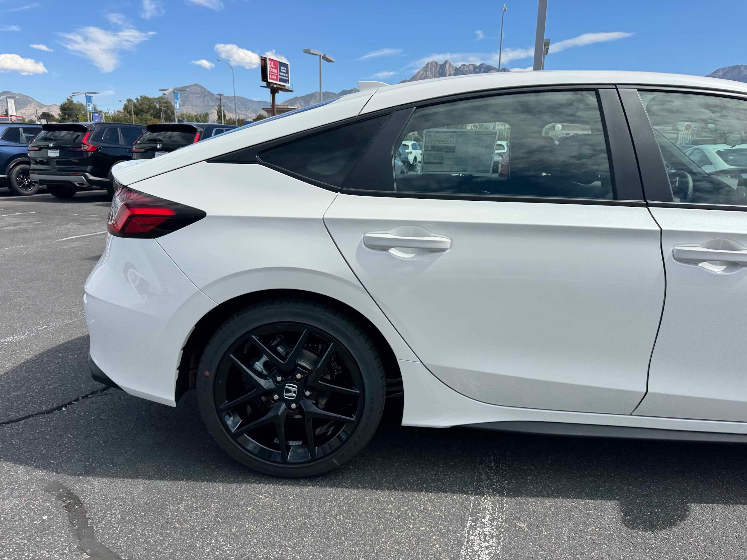 2026 Honda Civic Hatchback Sport - Photo 9