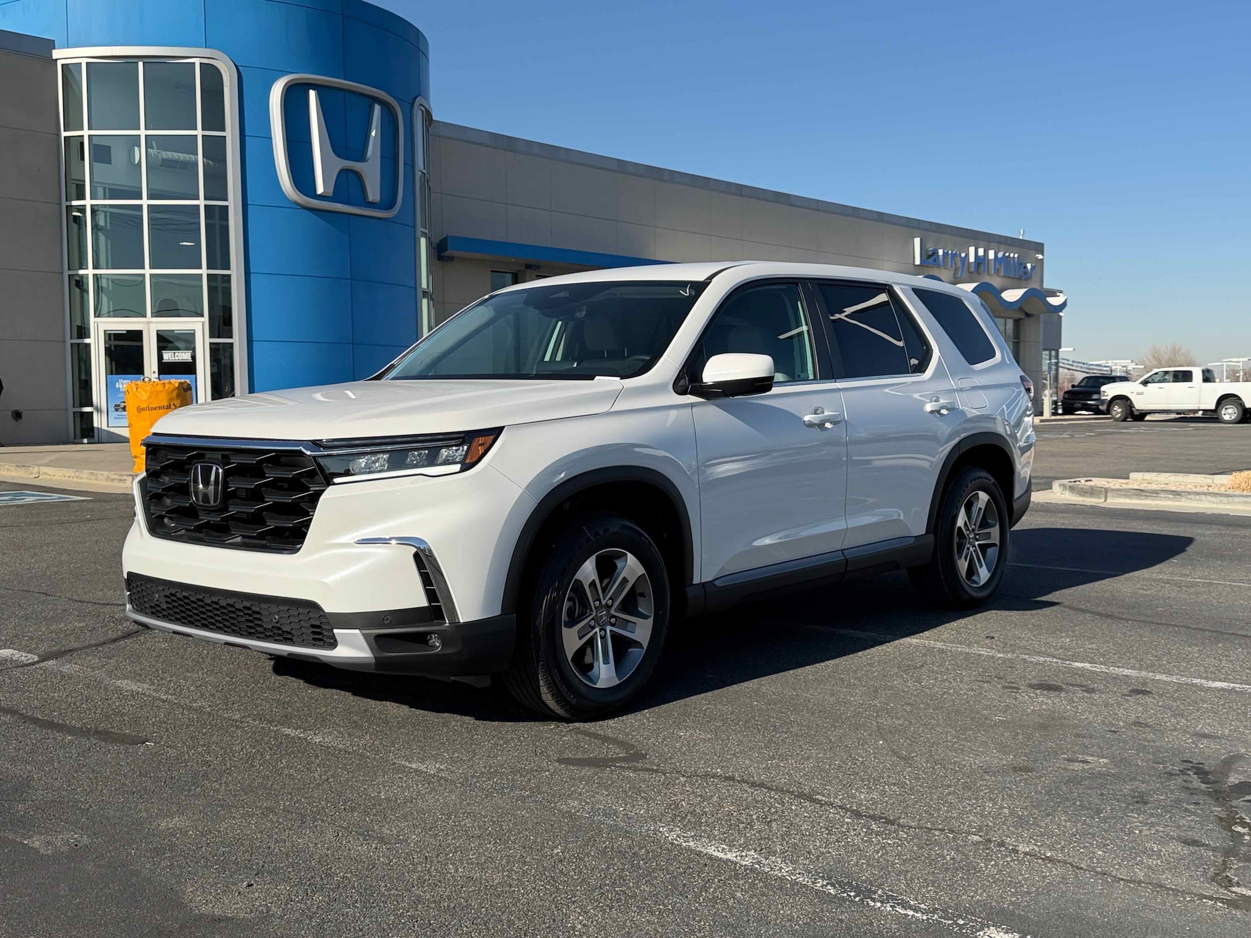 2025 Honda Pilot EX-L's photo