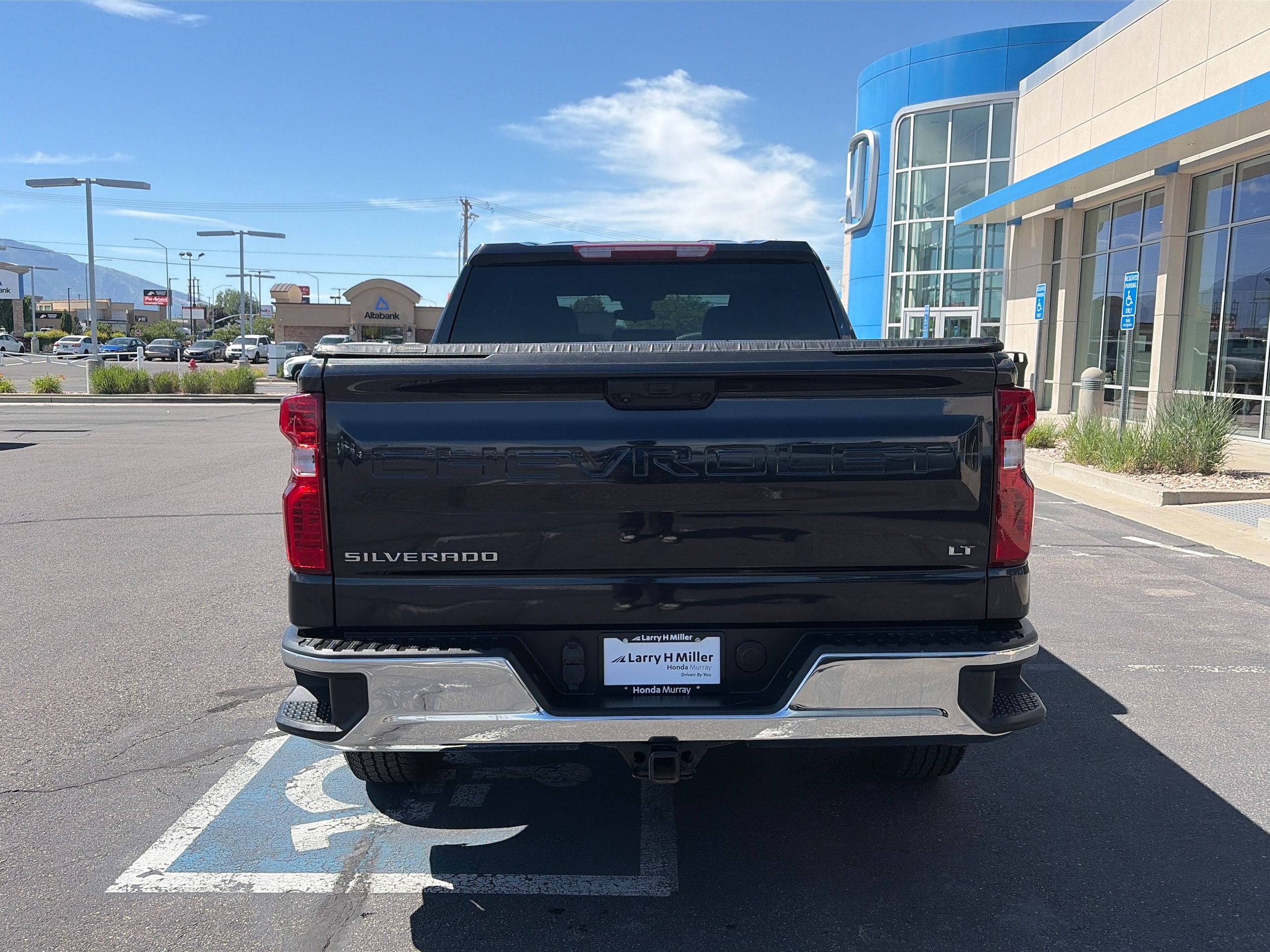 2023 Chevrolet Silverado 1500 LT - Photo 7