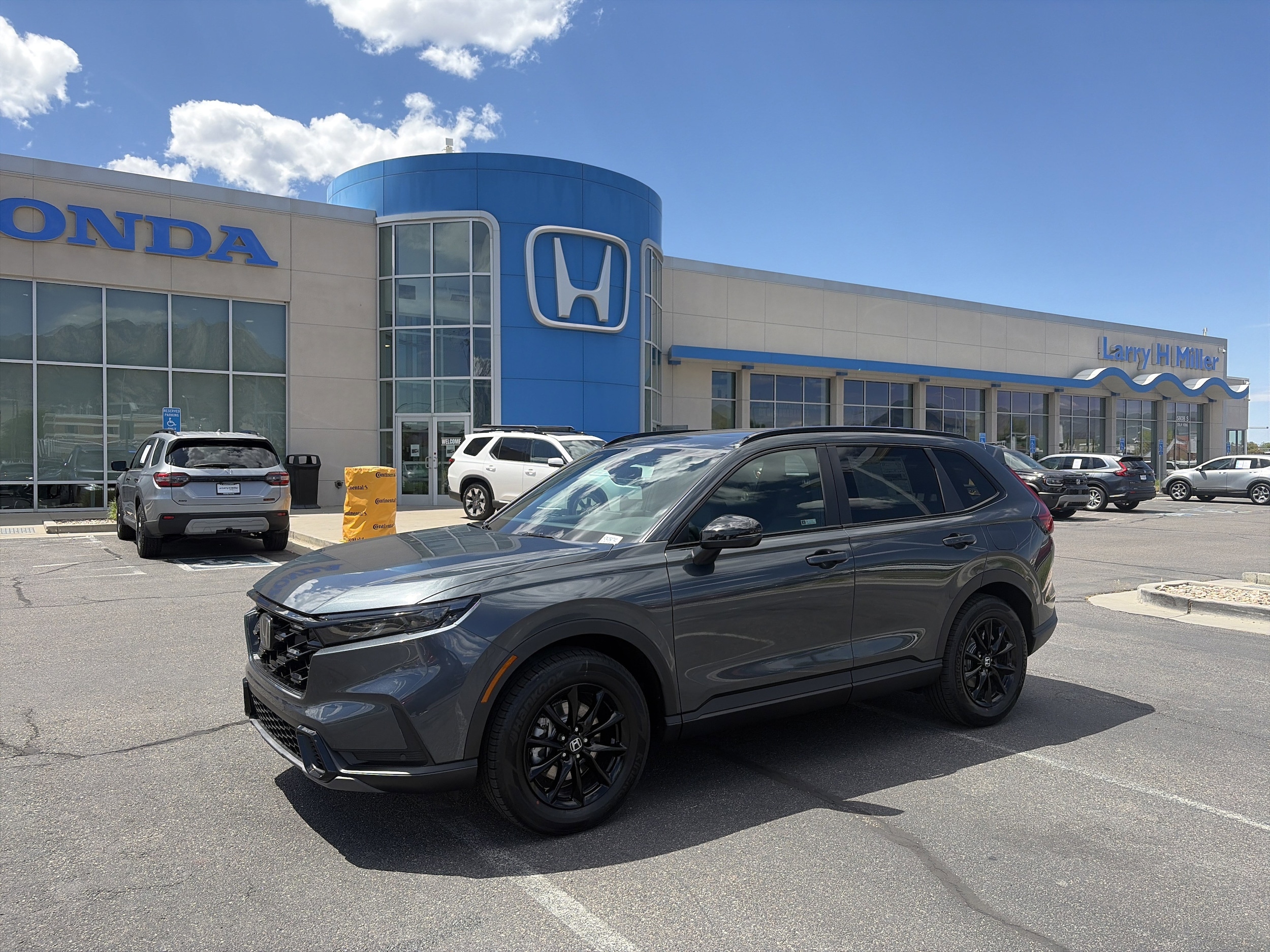 2026 Honda CR-V Hybrid Sport-L AWD's photo